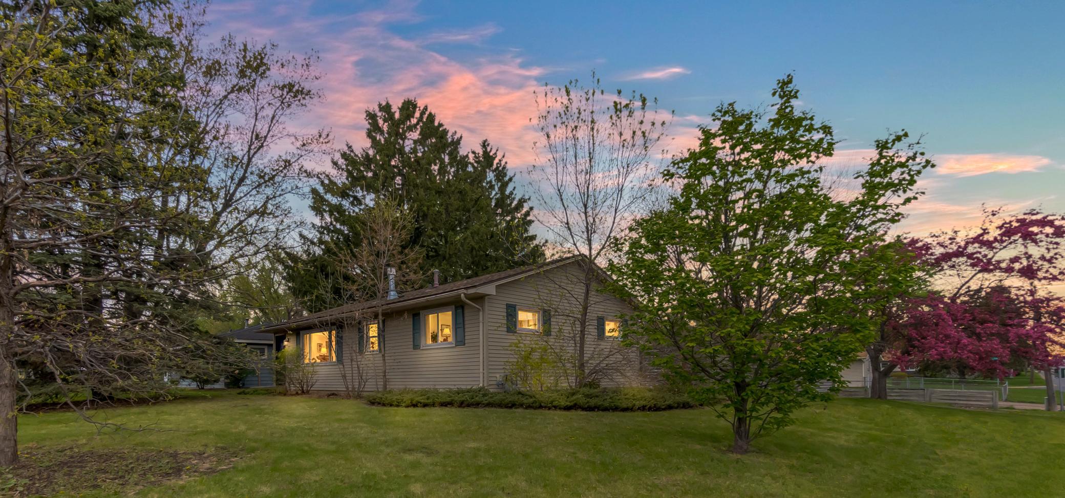 2013 Jade Ln, Eagan, MN 55122