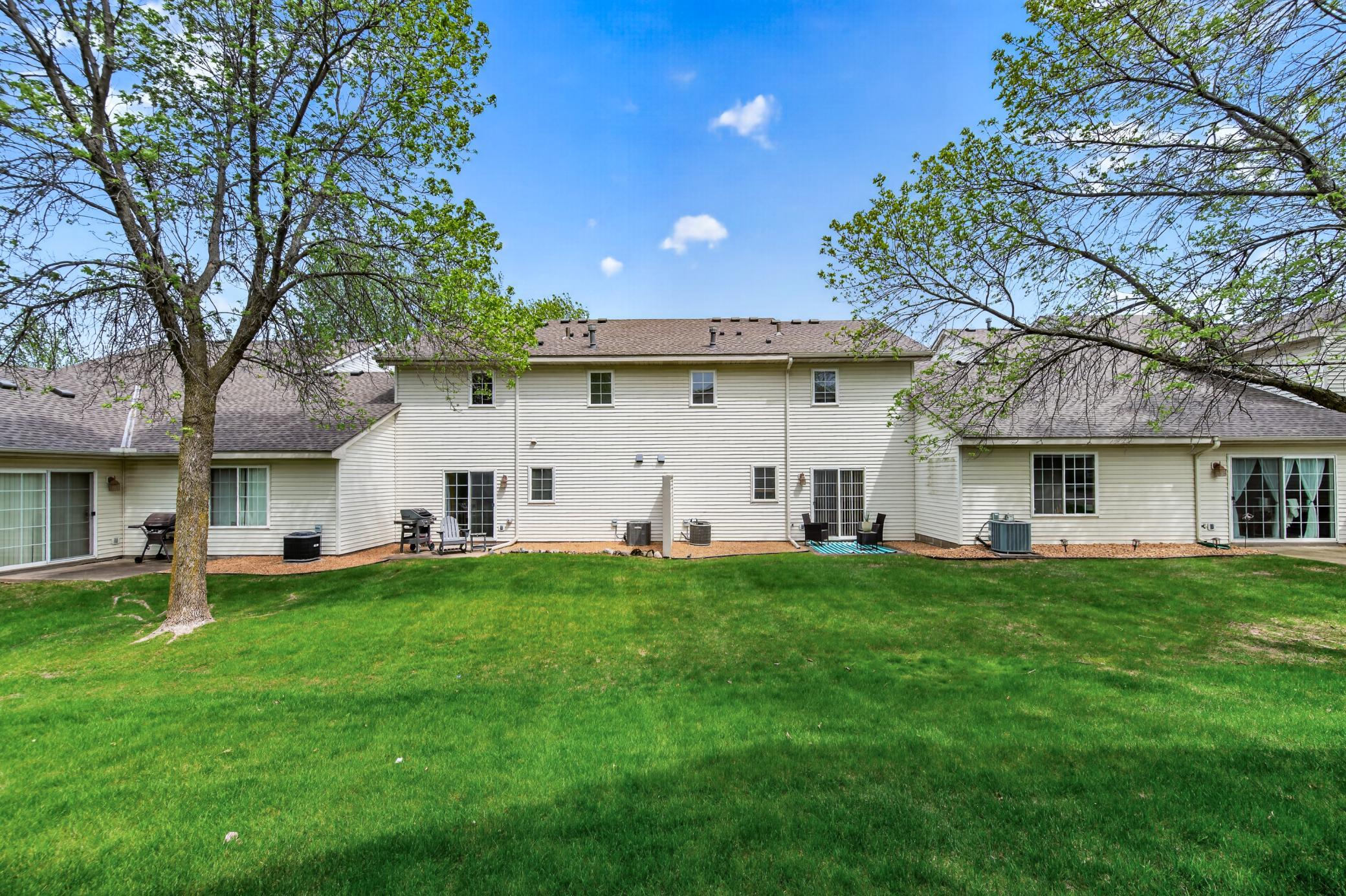 7886 Forest Blvd #E, Woodbury, MN 55125