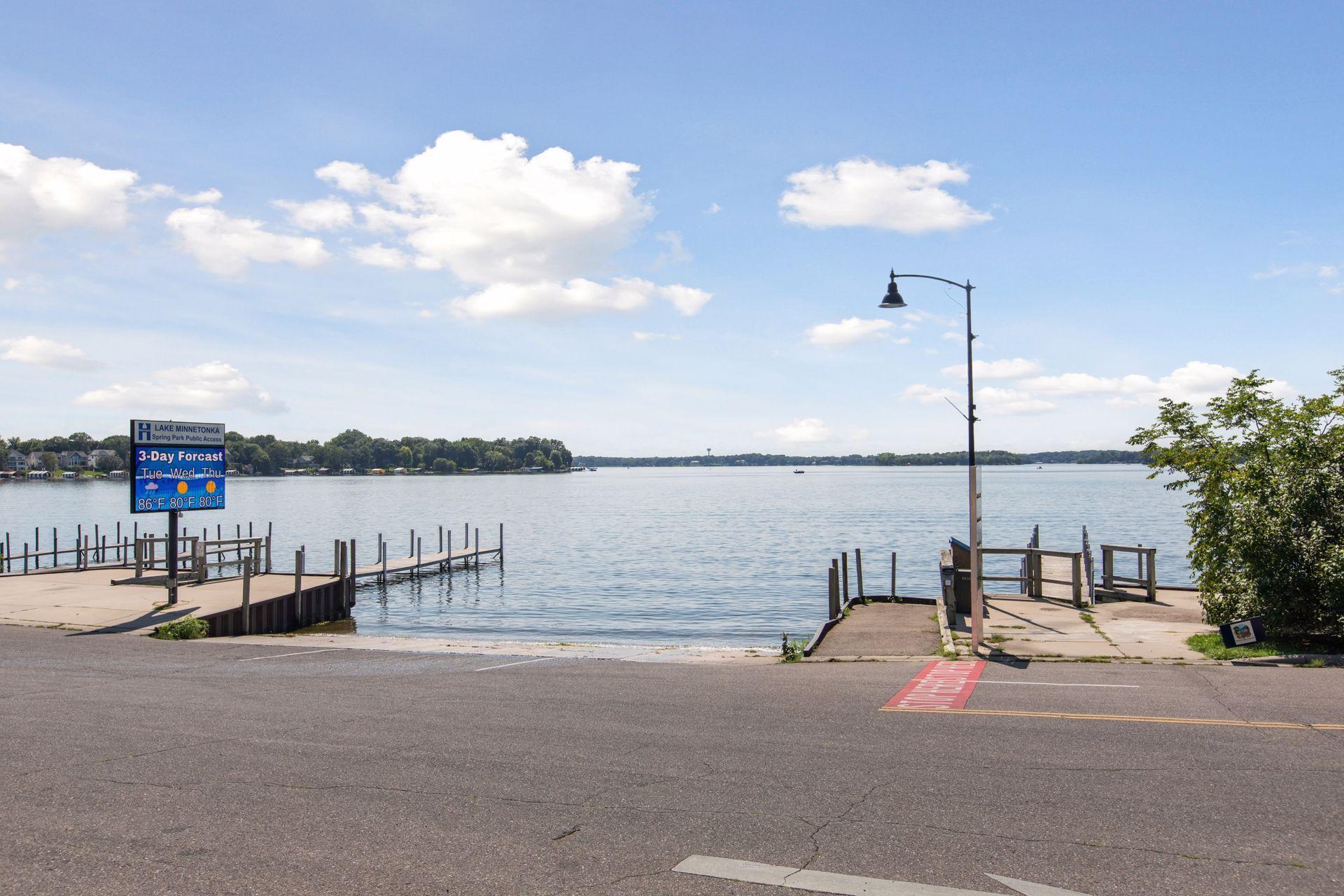 4100 Shoreline Dr #S205, Spring Park, MN 55384