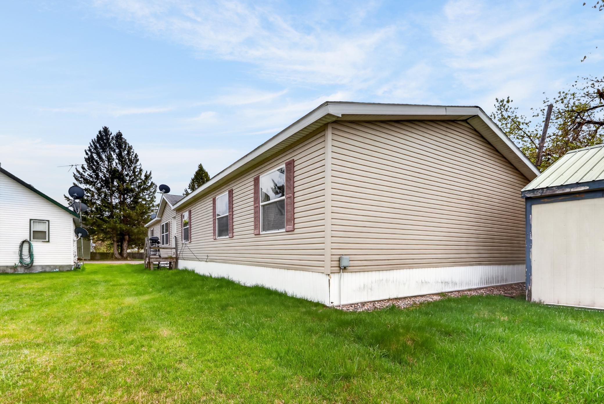425 6th Ave W, Floodwood, MN 55736