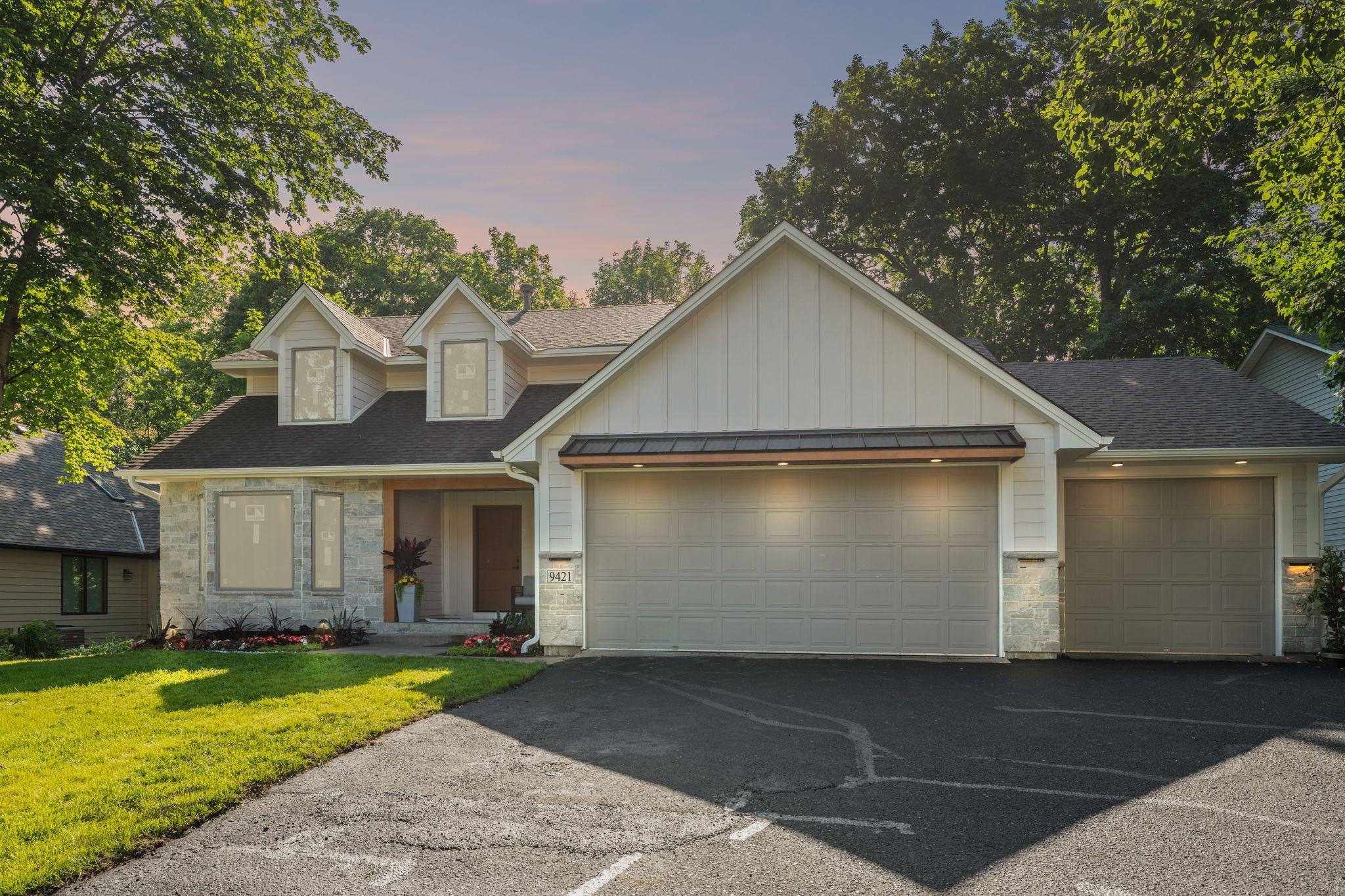 9421 Dallas Ln N, Maple Grove, MN 55369
