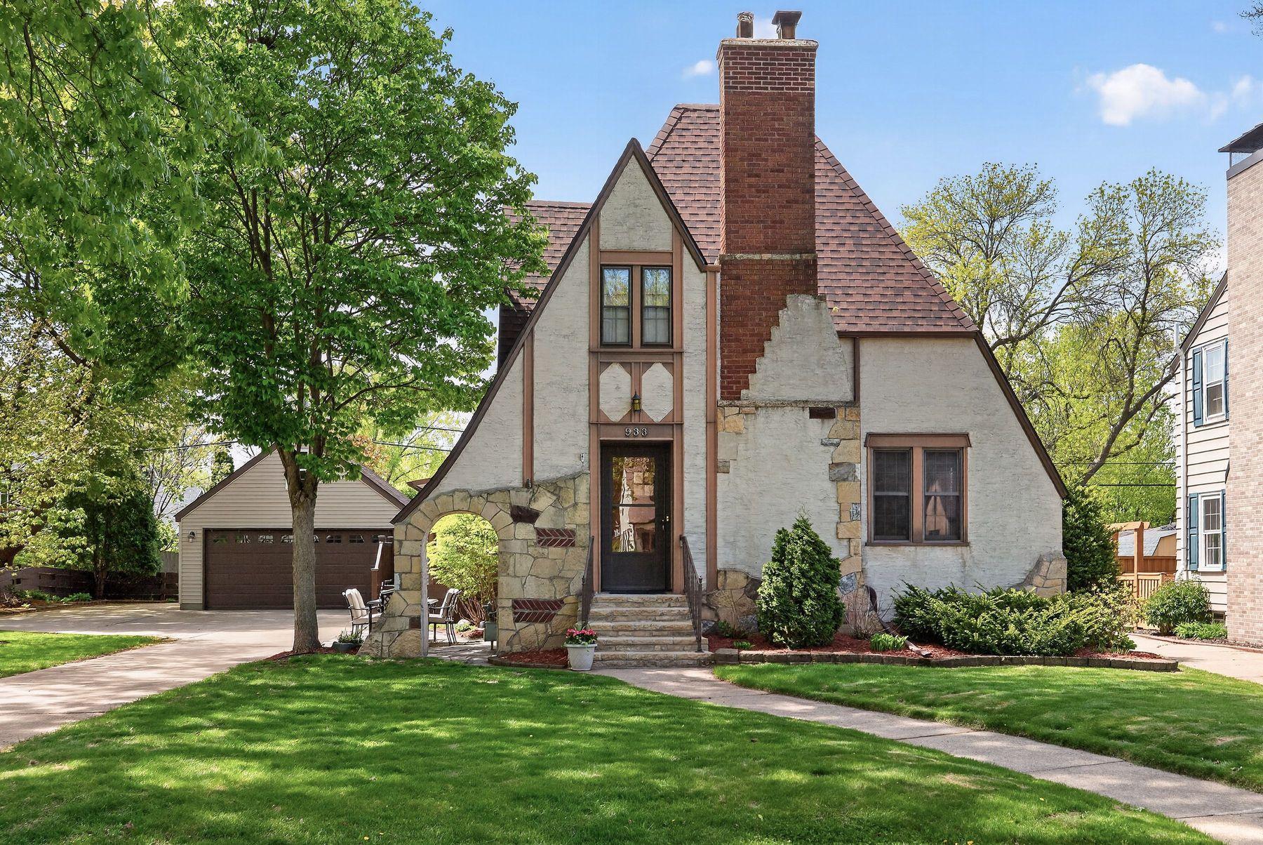933 Delaware Ave, Mendota Heights, MN 55118