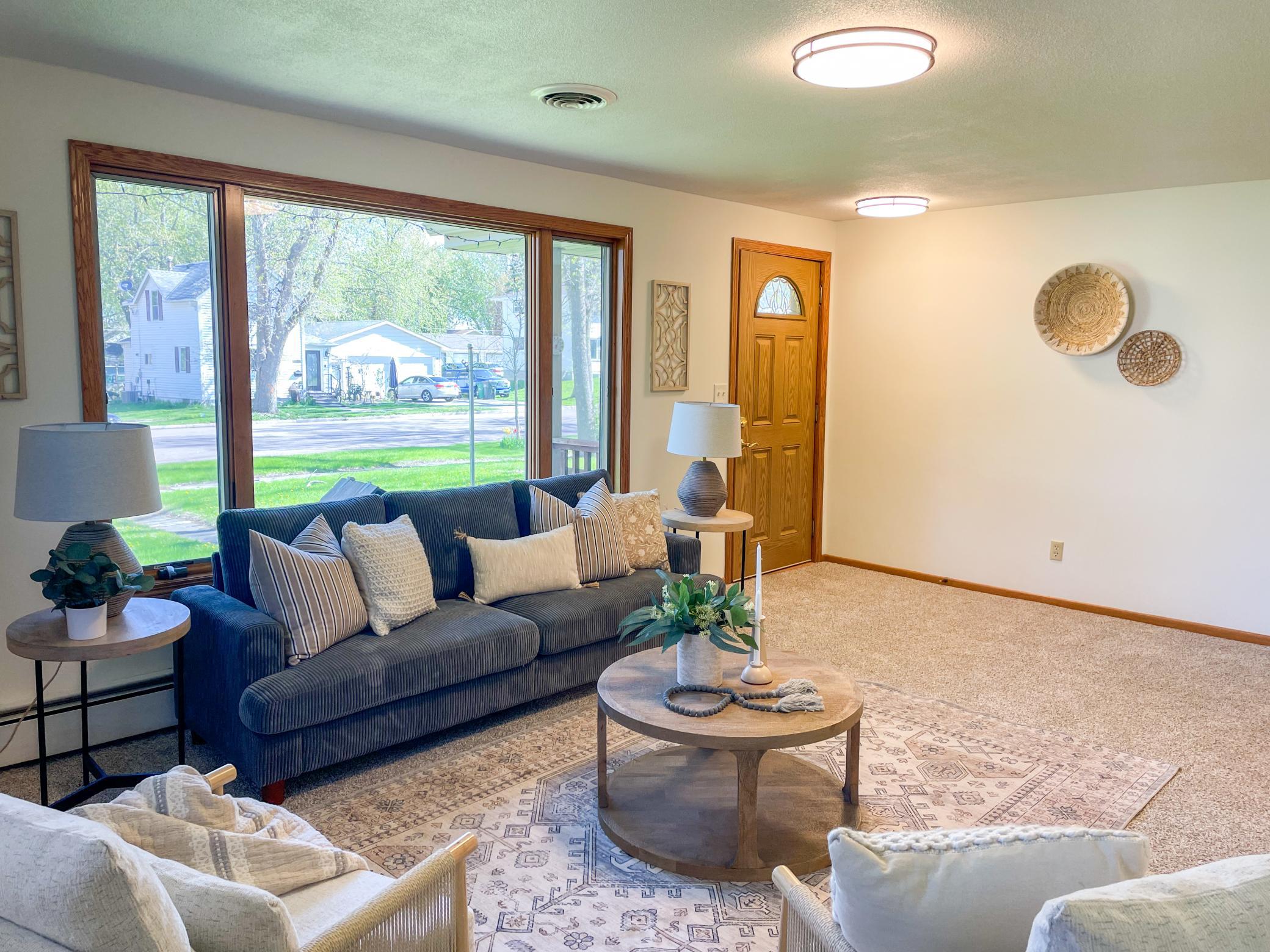 1404 15th St E, Glencoe, MN 55336