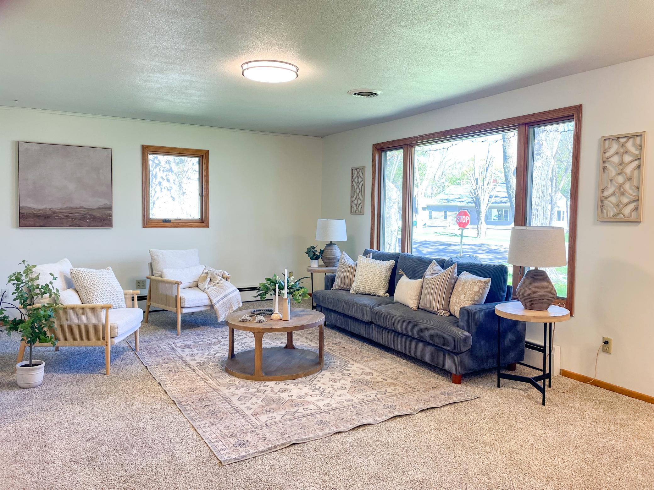 1404 15th St E, Glencoe, MN 55336