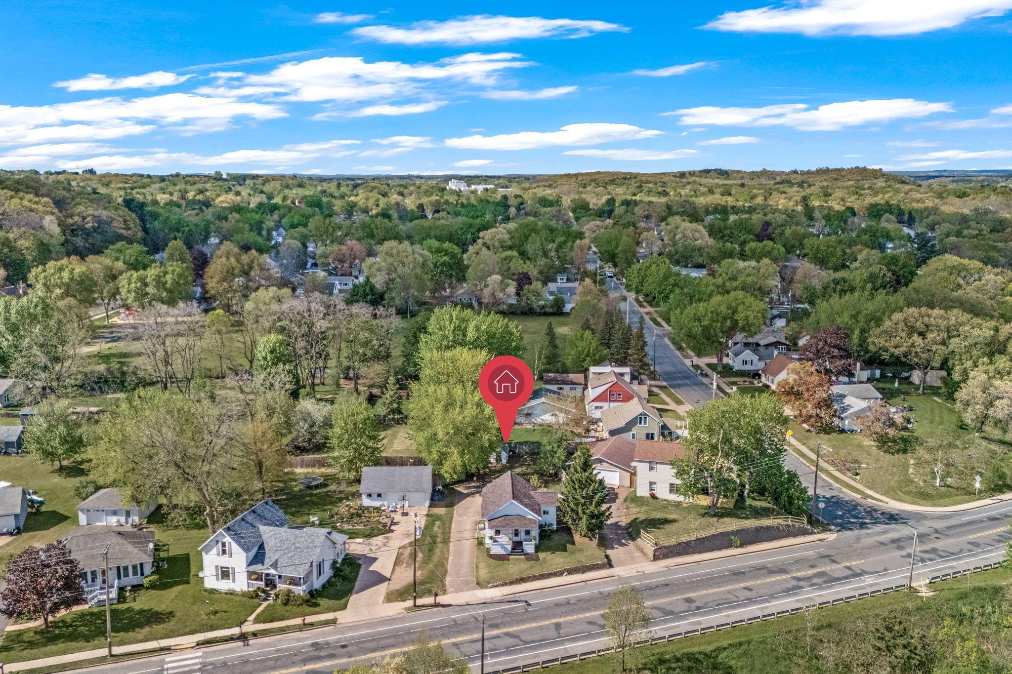 906 Cameron St, Eau Claire, WI 54703
