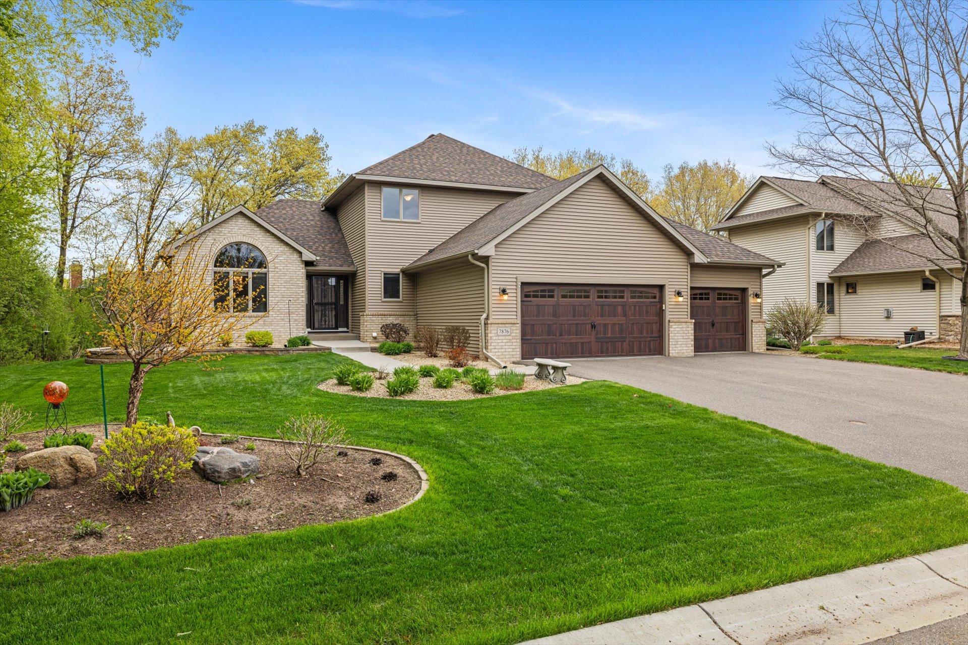 7876 17th St N, Oakdale, MN 55128