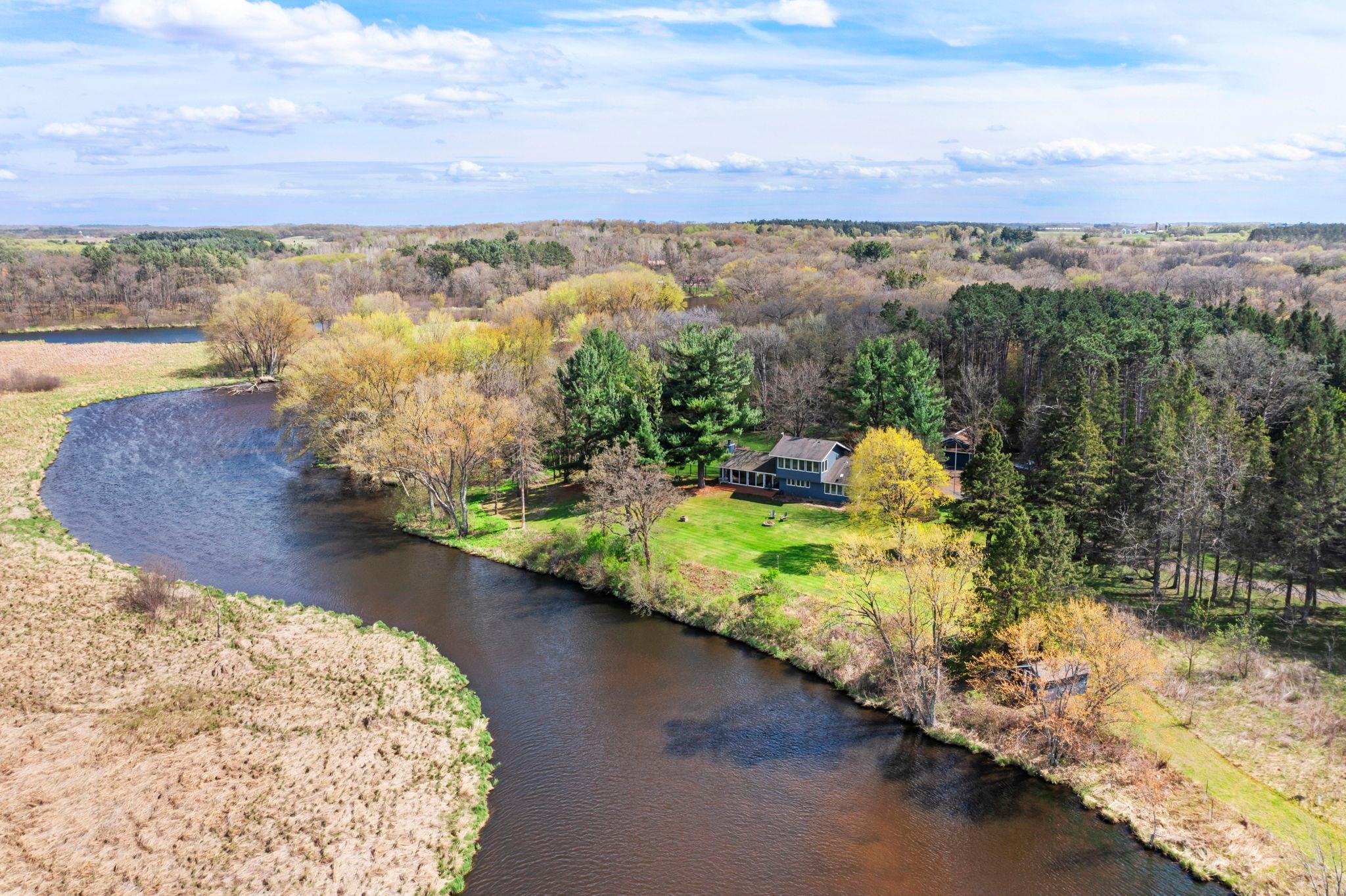 1711 W Church Rd, Star Prairie, WI 54026