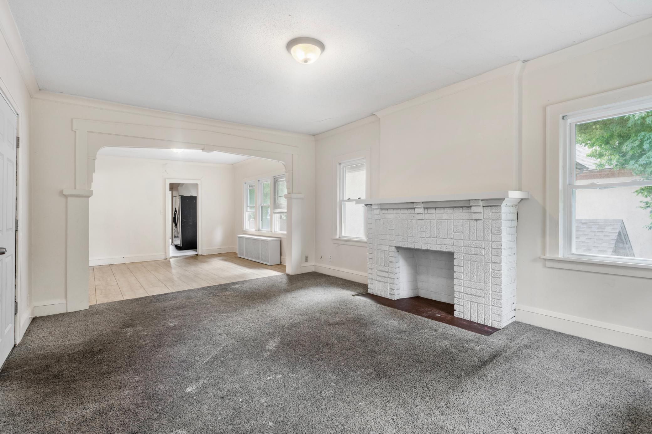 918 Queen Ave N, Minneapolis, MN 55411