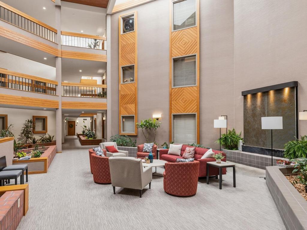14401 Atrium Way #136, Minnetonka, MN 55345