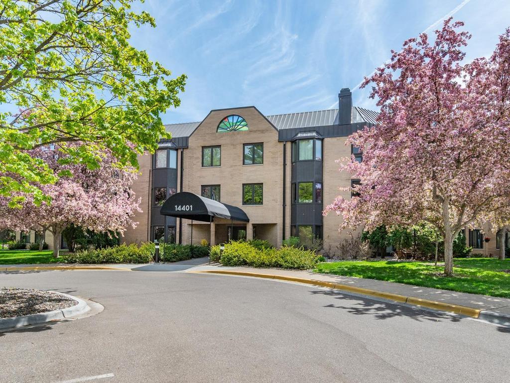 14401 Atrium Way #136, Minnetonka, MN 55345