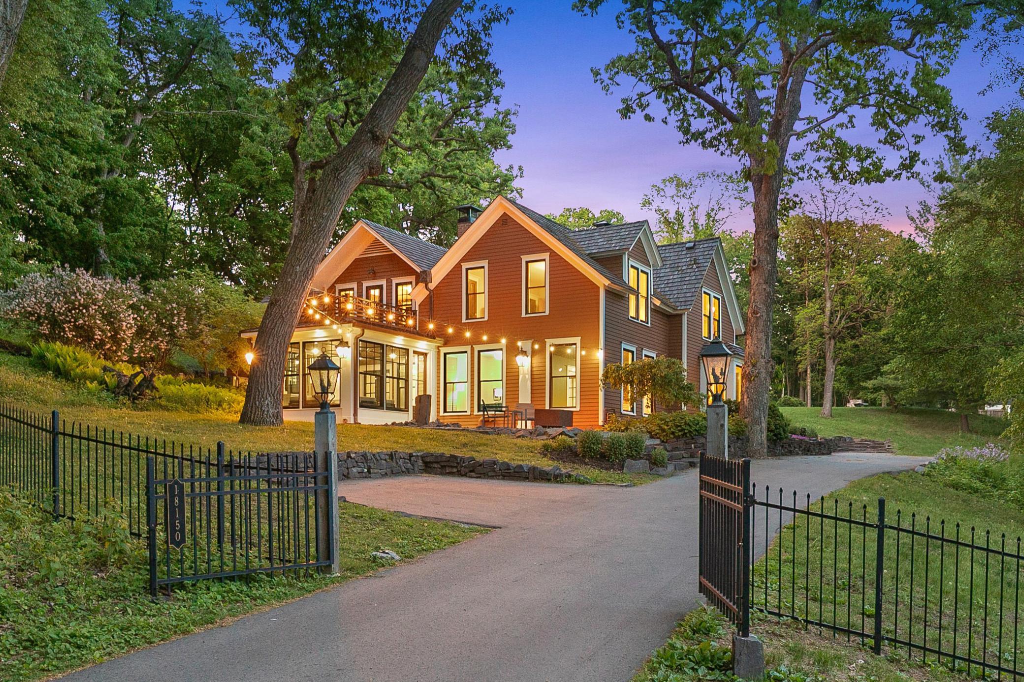 18150 Shavers Ln, Wayzata, MN 55391