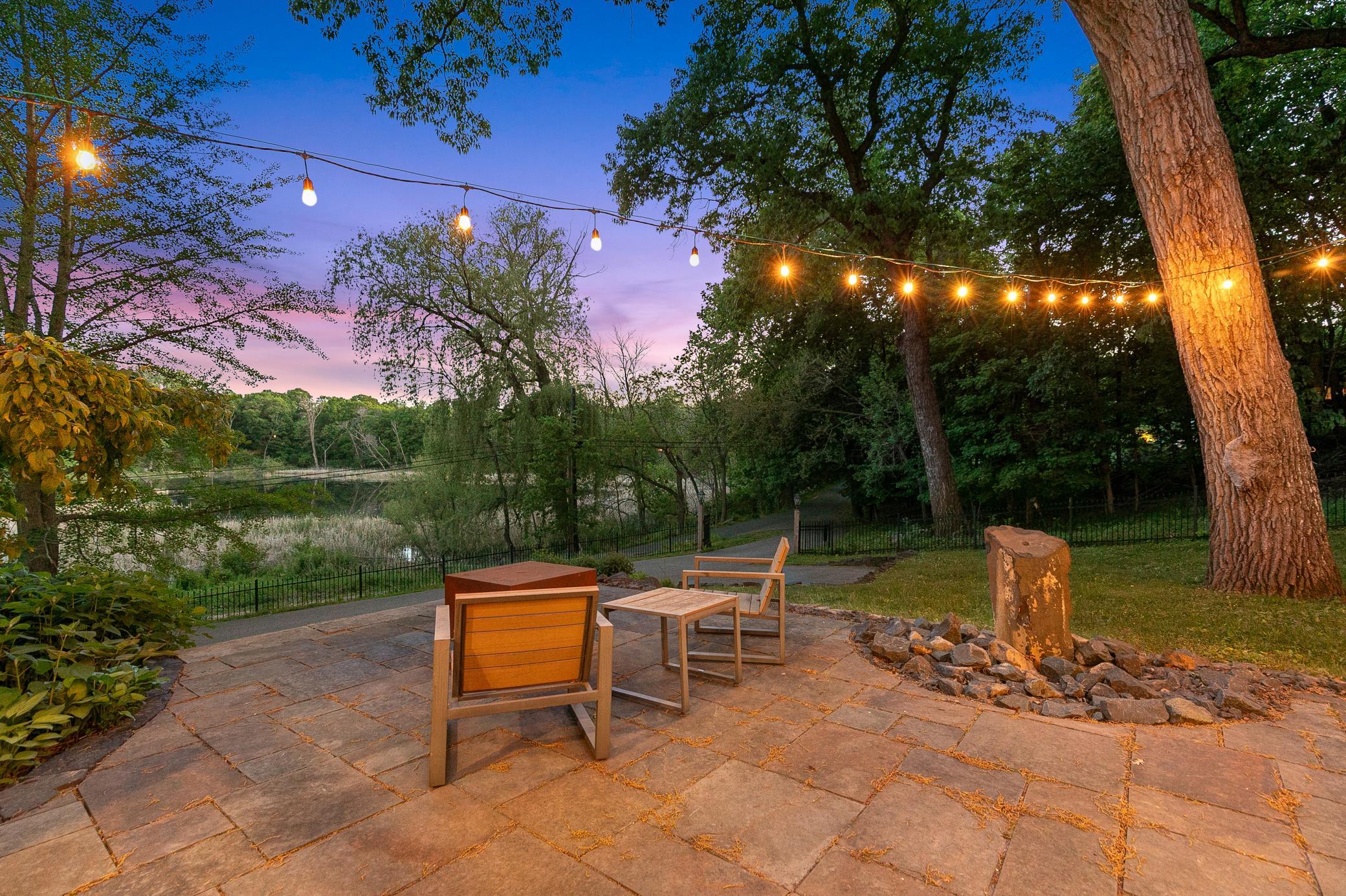 18150 Shavers Ln, Wayzata, MN 55391