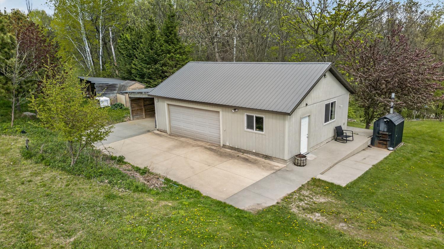 36649 Ember Dr, Lanesboro, MN 55949
