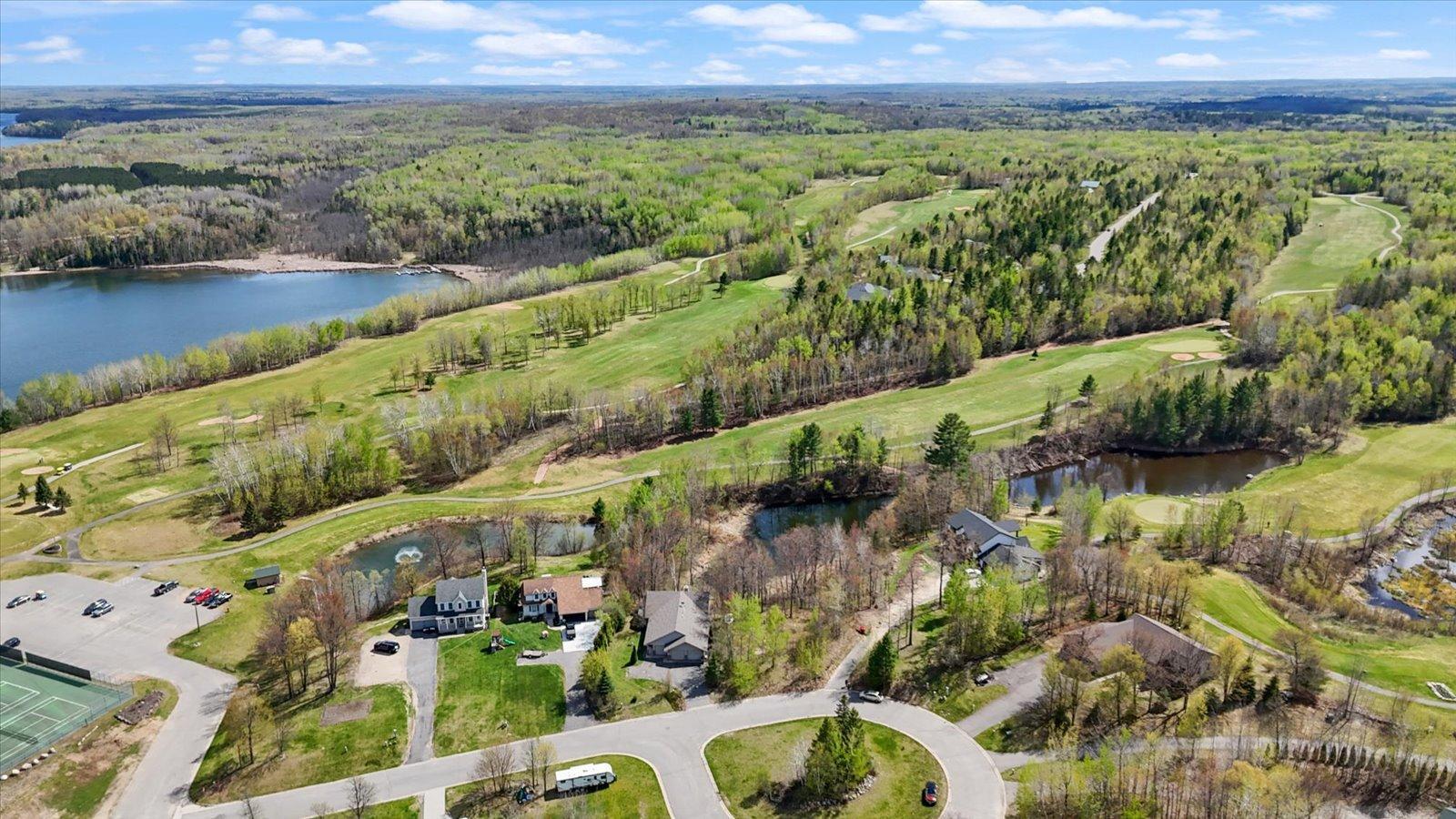 127 Eagle Dr, Coleraine, MN 55722