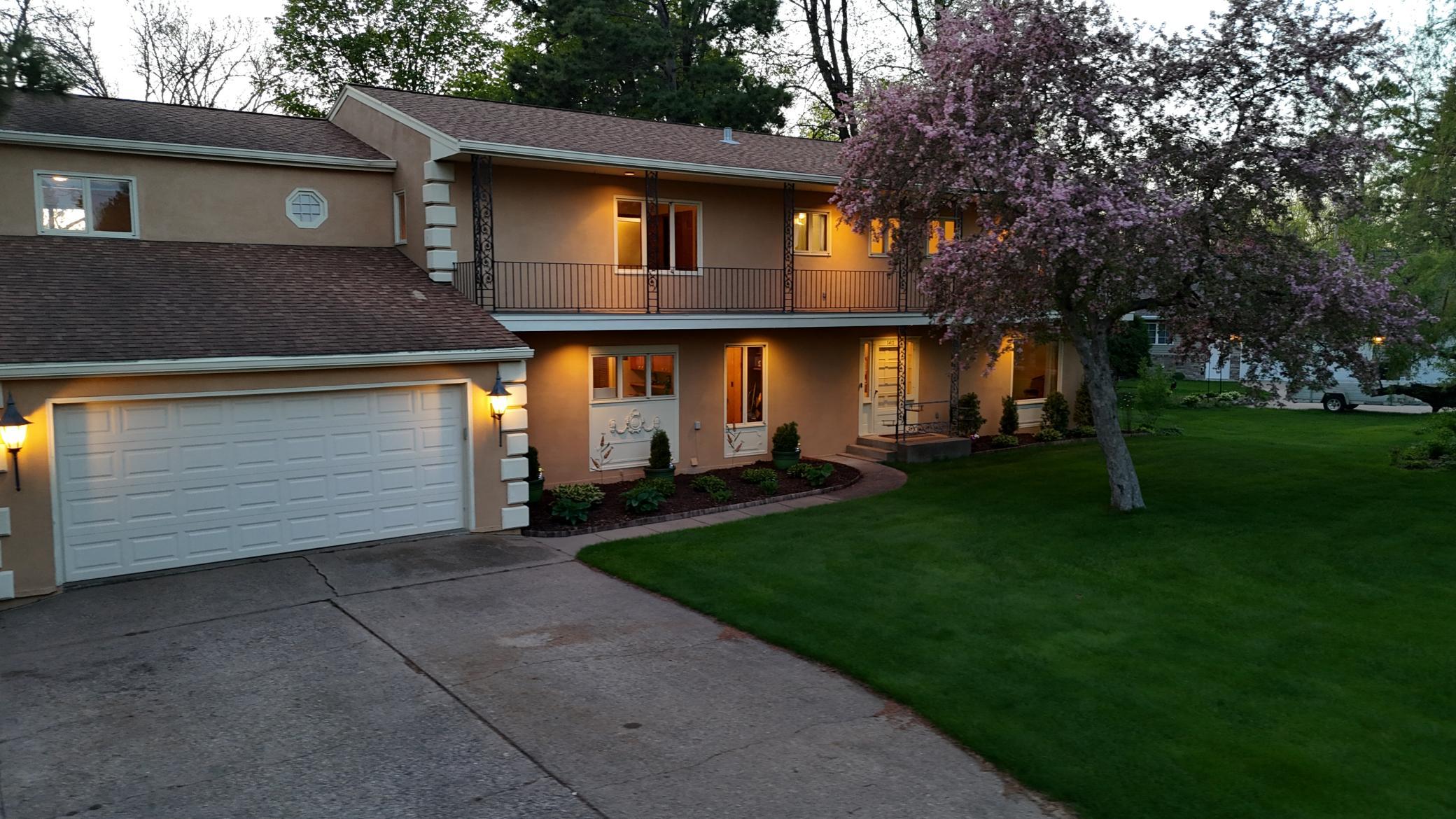 1411 Riverview Dr, Little Falls, MN 56345
