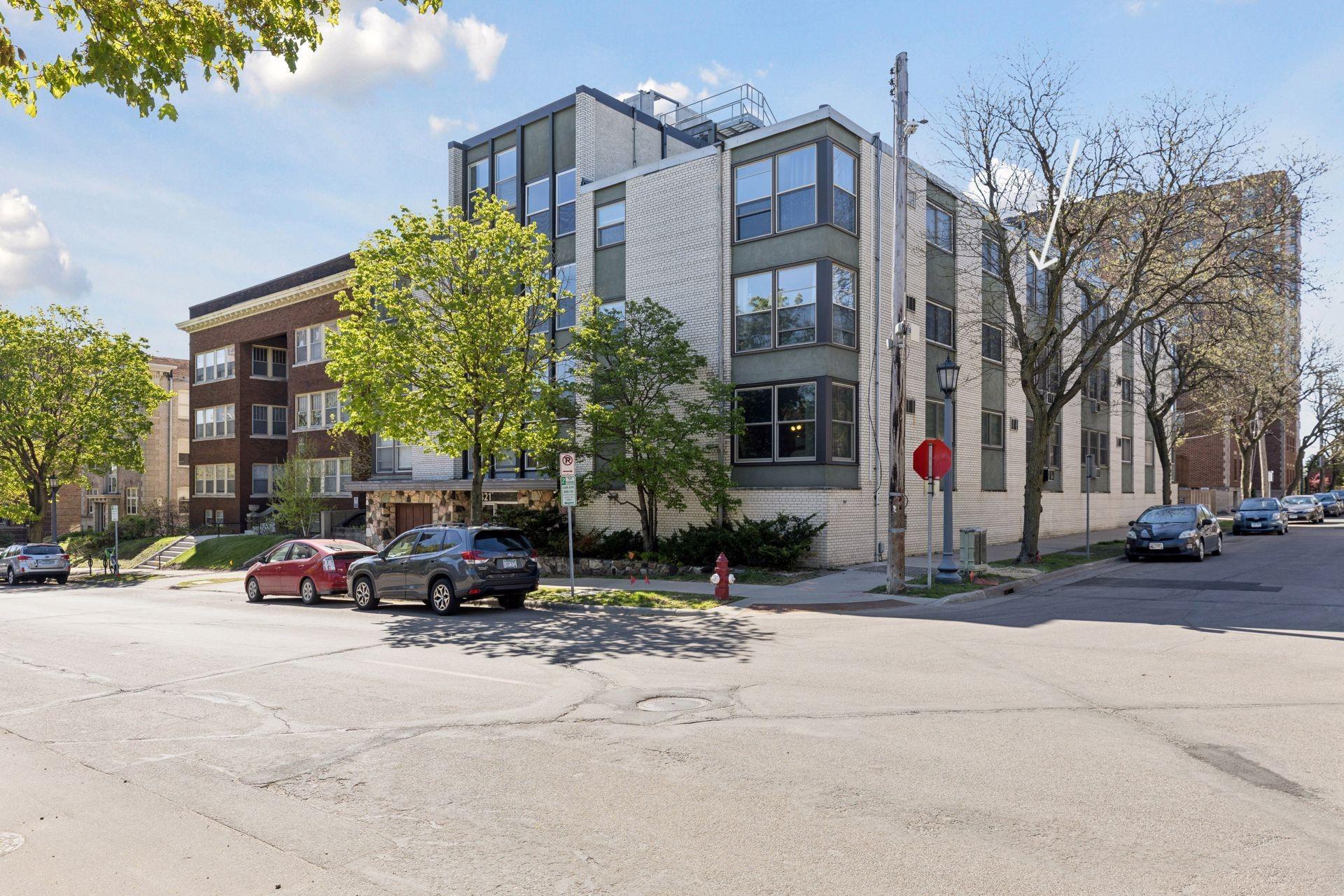 821 Douglas Ave #304, Minneapolis, MN 55403