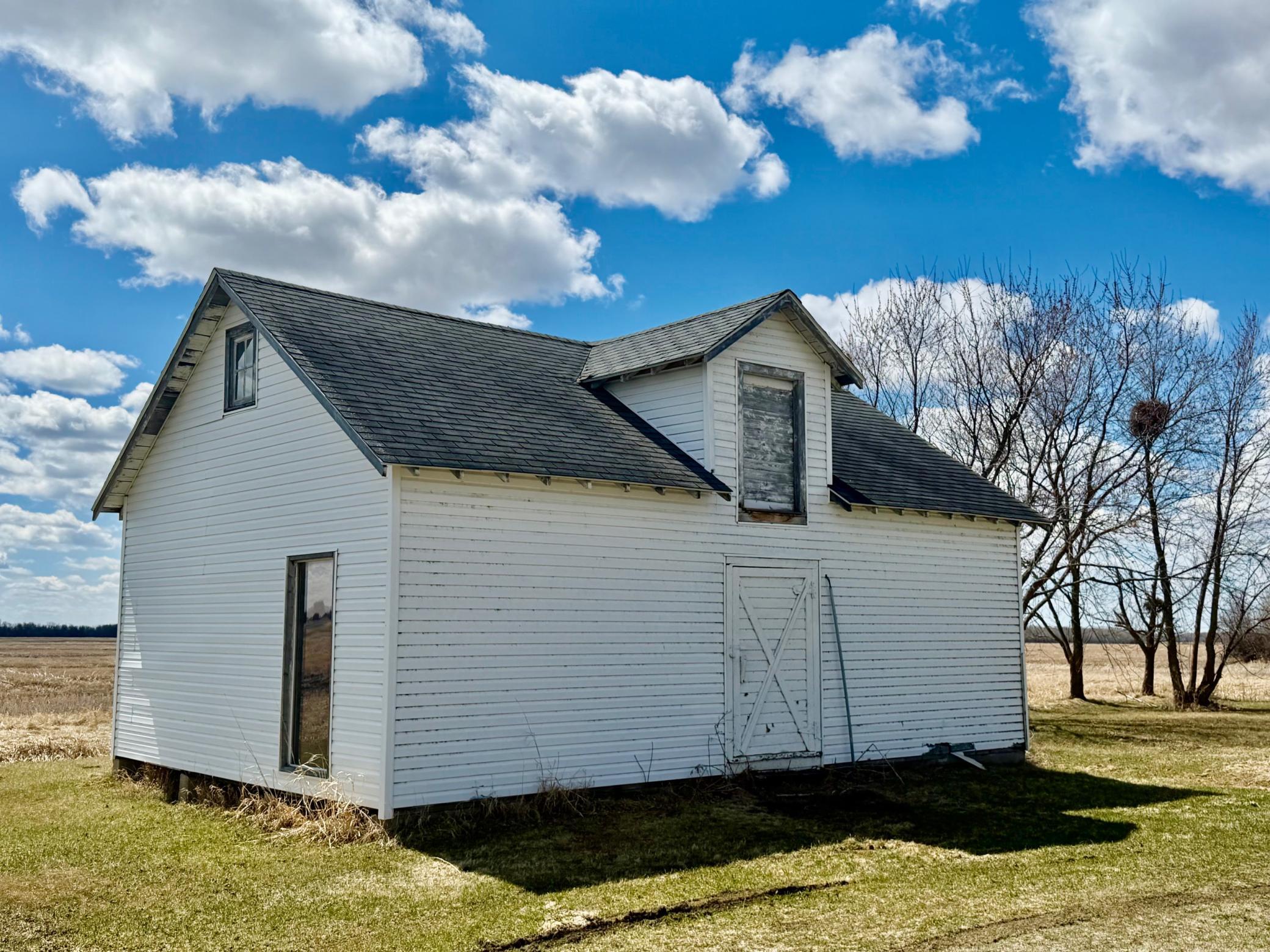 36707 290th Ave, Roseau, MN 56751