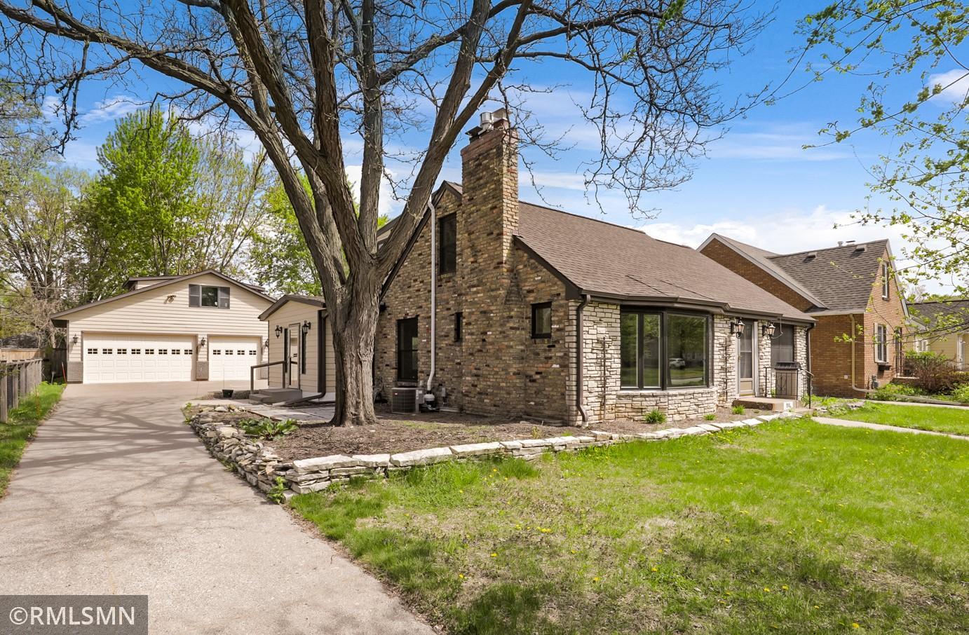 915 Nebraska Ave W, Saint Paul, MN 55117