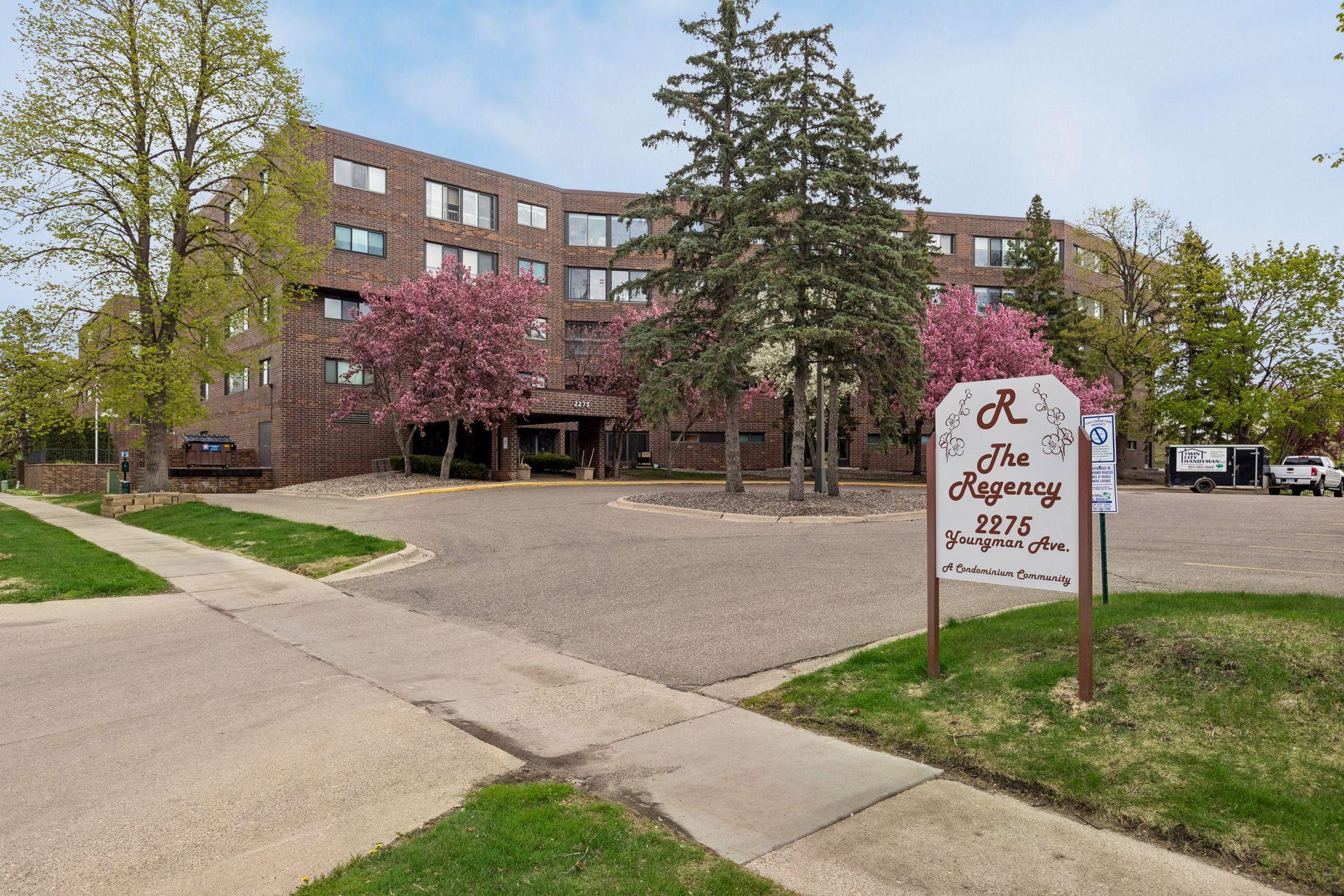 2275 Youngman Ave #103W, Saint Paul, MN 55116