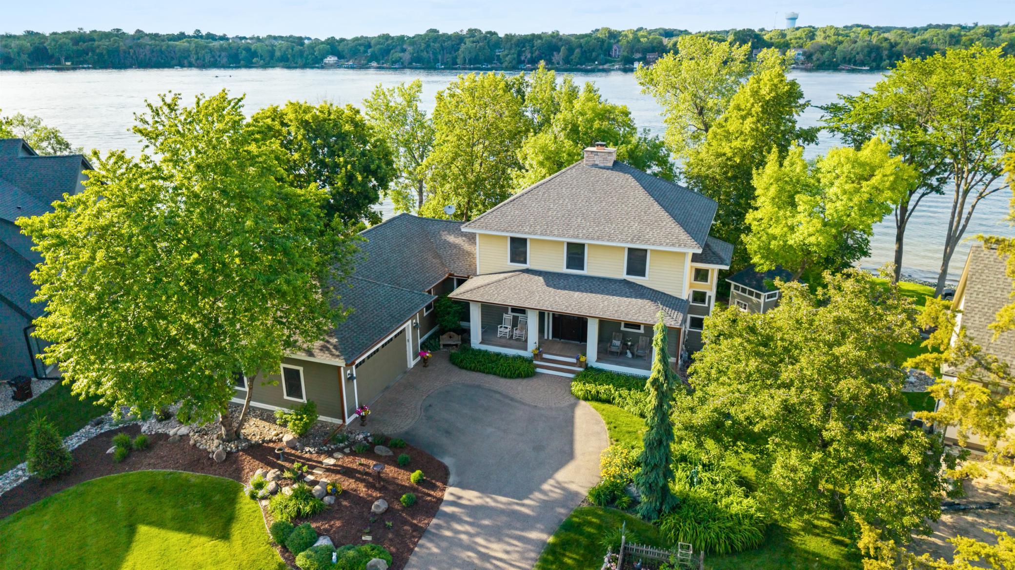 5488 Fairlawn Shores Trl SE, Prior Lake, MN 55372