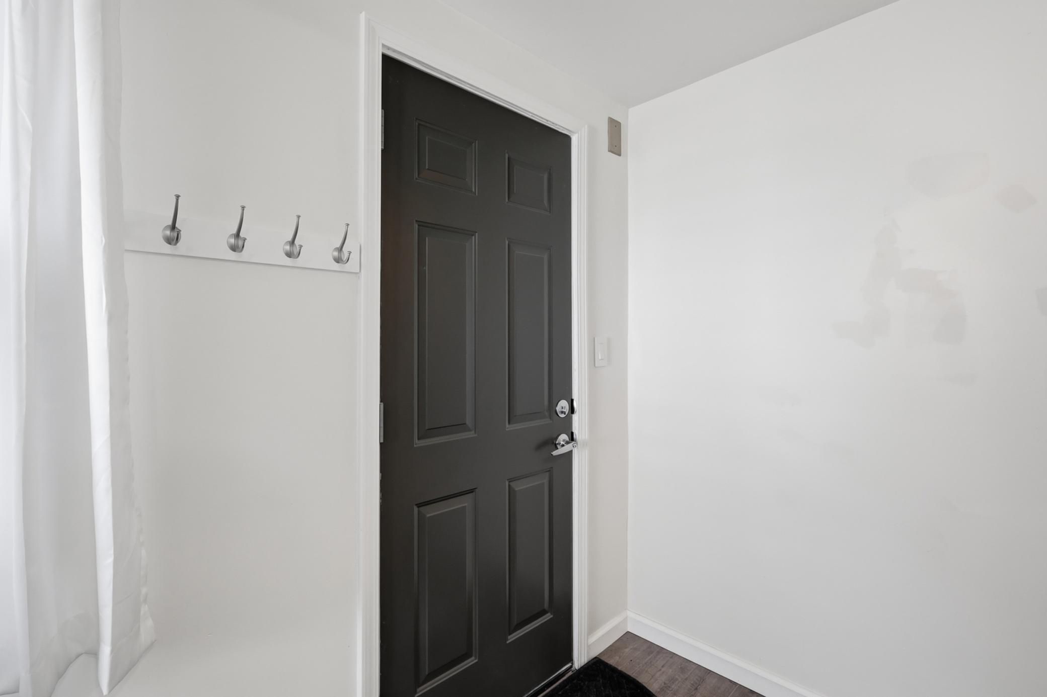 900 Geranium Ave E, Saint Paul, MN 55106