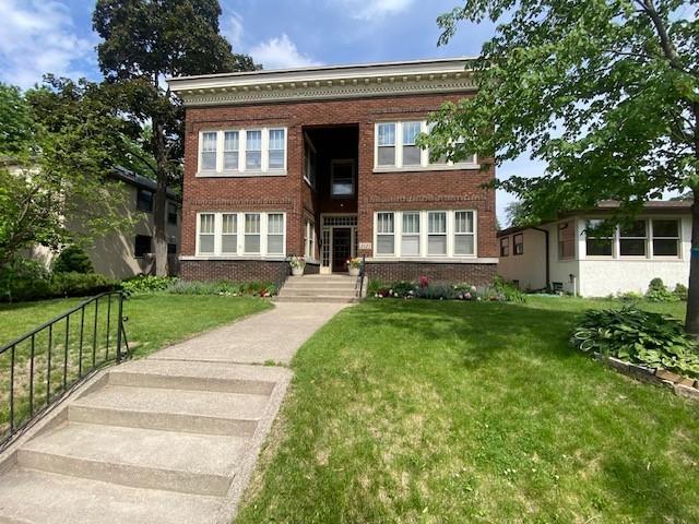 2121 Penn Ave S, Minneapolis, MN 55405