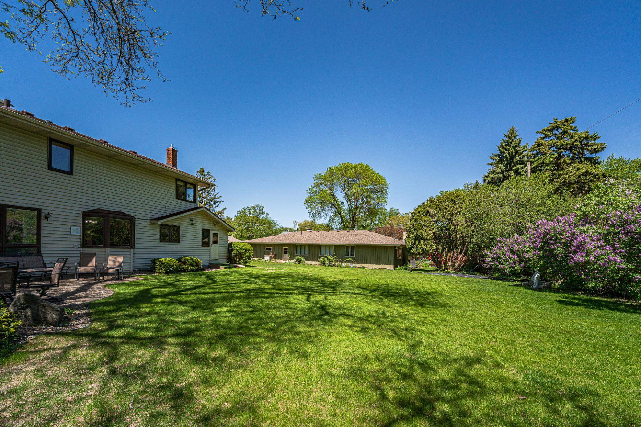 3052 Cherrywood Ct, Eagan, MN 55121