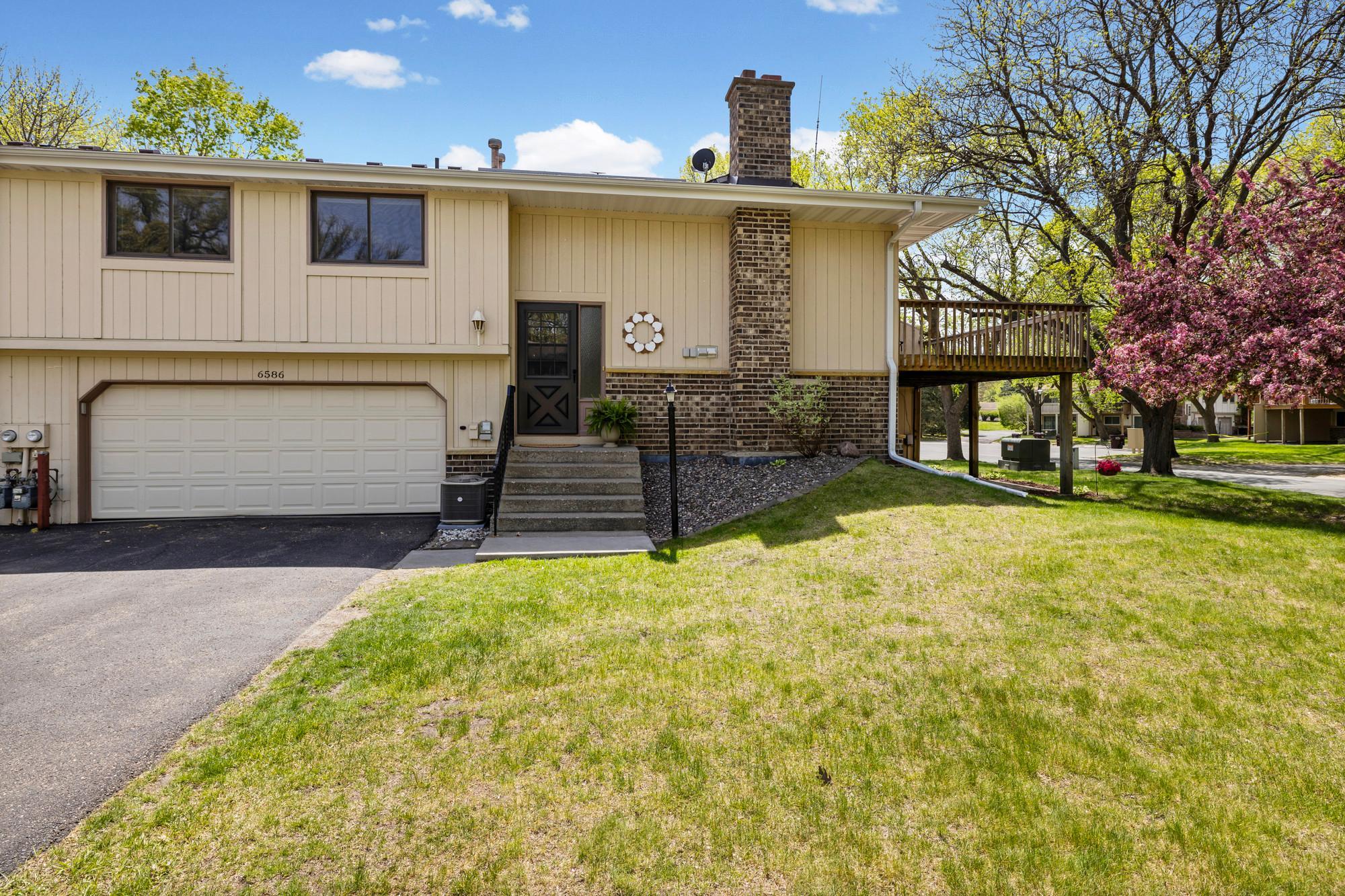 6586 Ives Ln N, Maple Grove, MN 55369