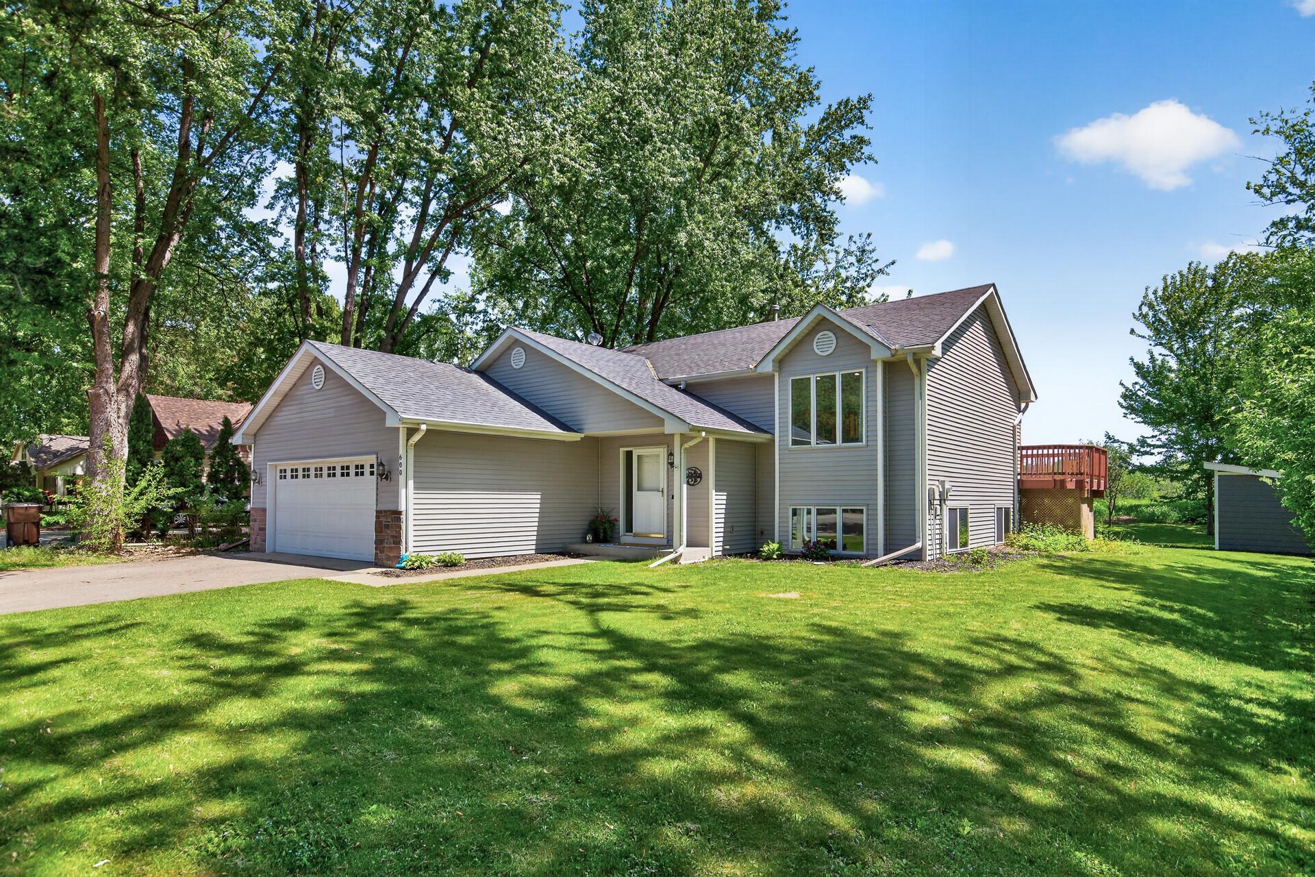 600 River Rd W, Delano, MN 55328
