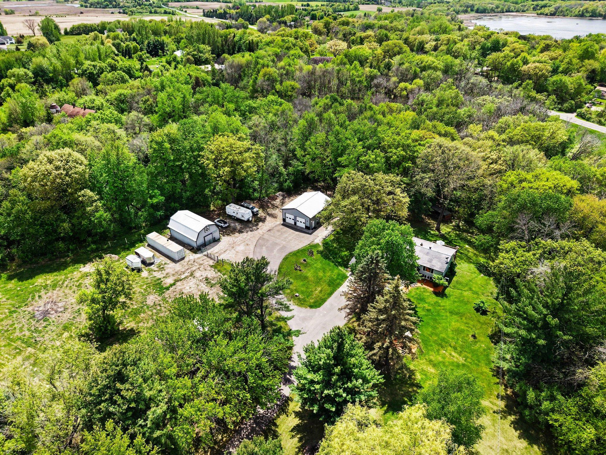 28264 Olinda Trl, Lindstrom, MN 55045