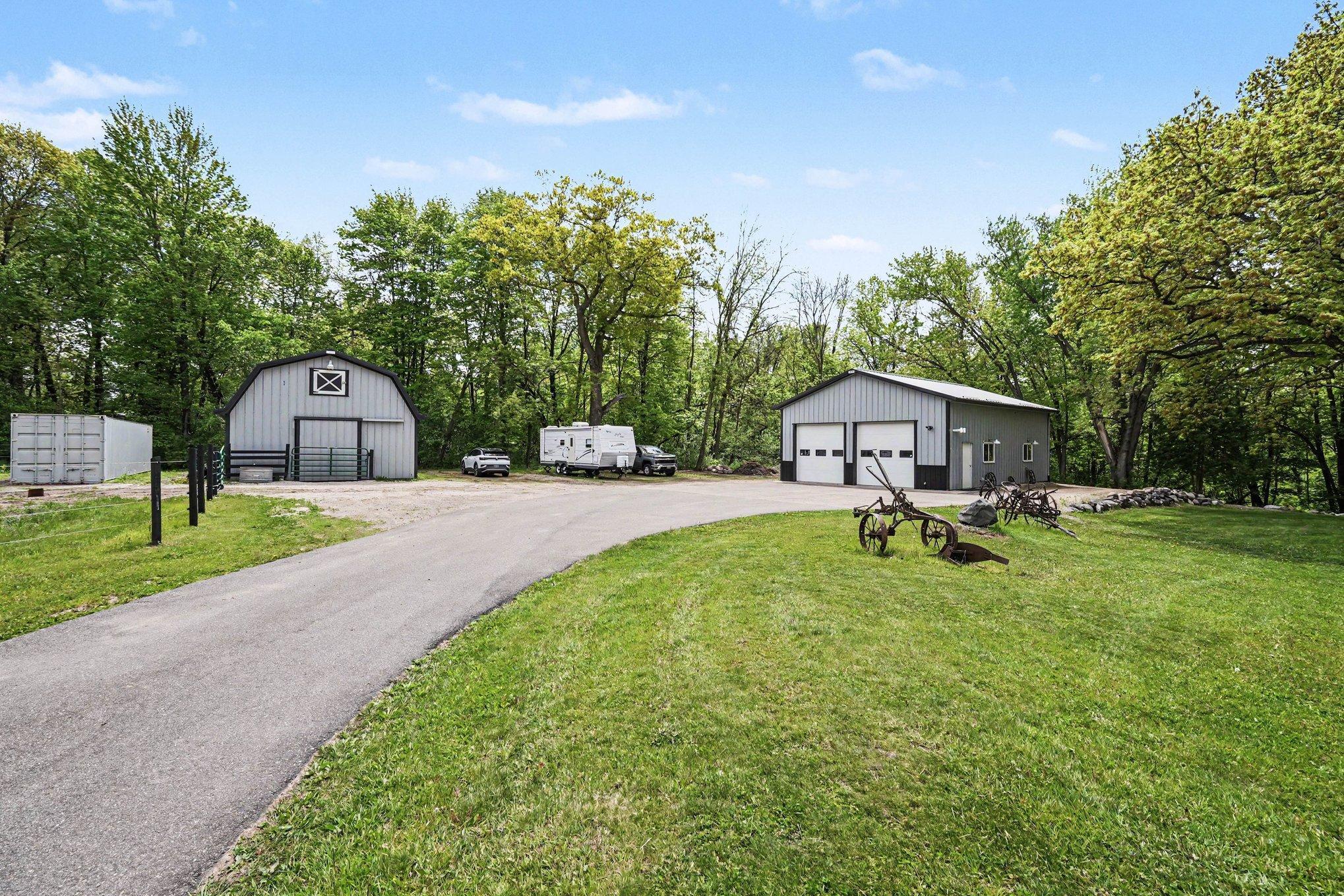 28264 Olinda Trl, Lindstrom, MN 55045