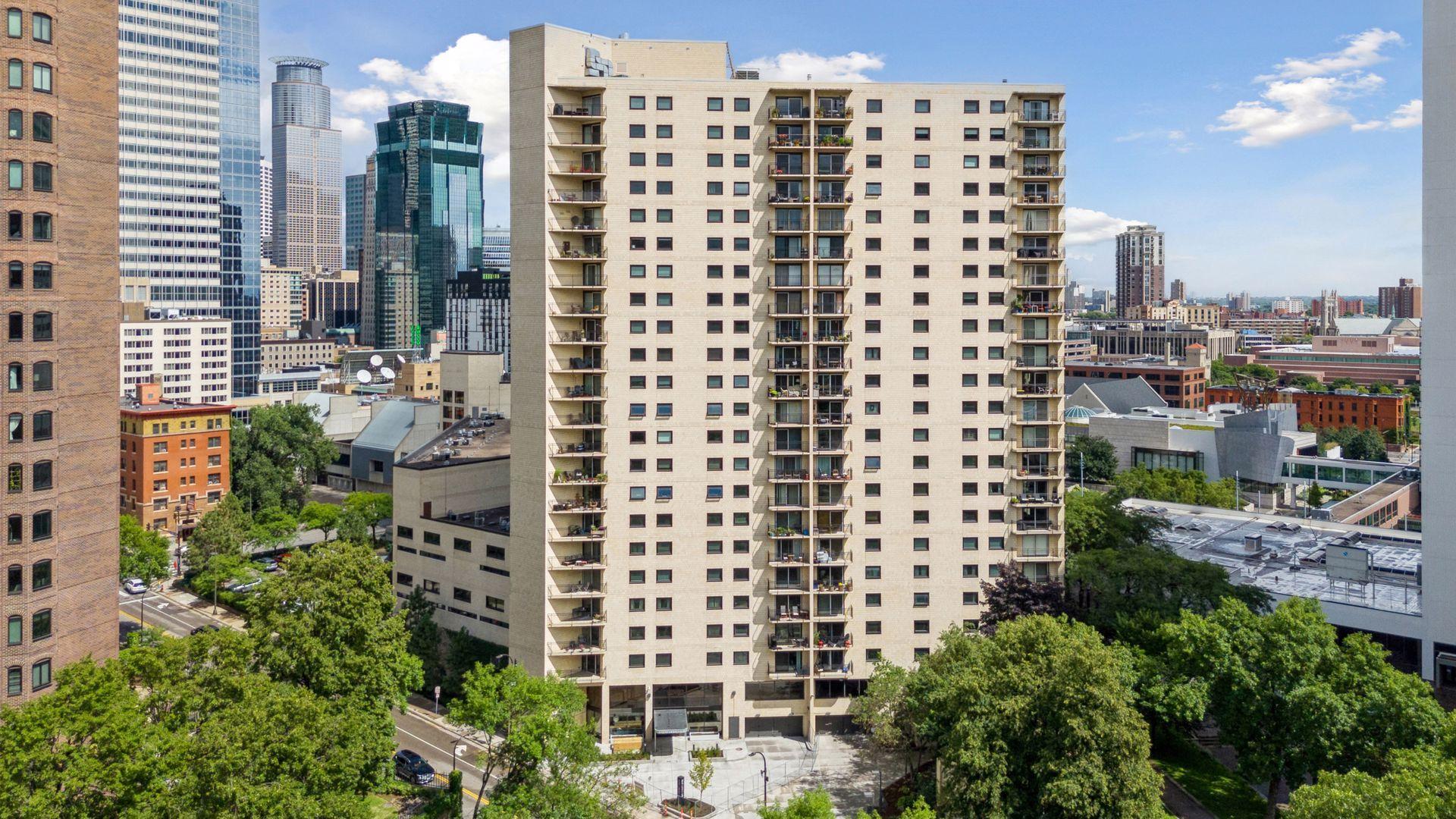 1225 Lasalle Ave #301, Minneapolis, MN 55403