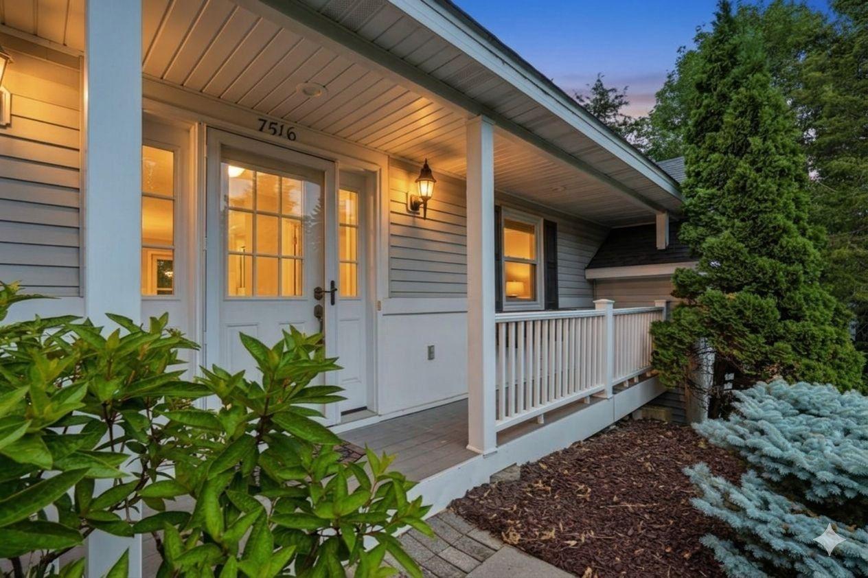 7516 W 77th St, Chaska, MN 55318