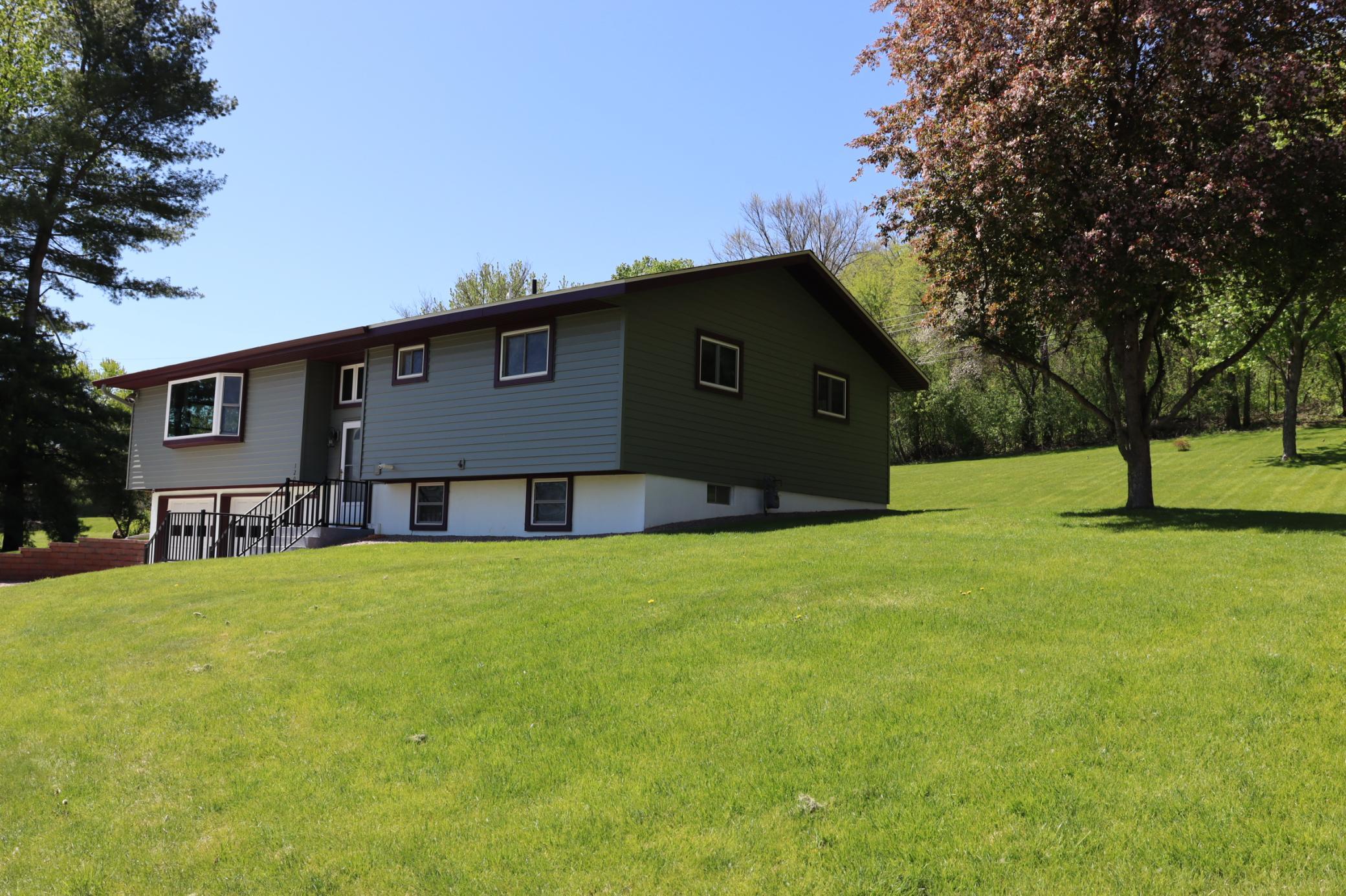120 Stevens St, Rollingstone, MN 55969