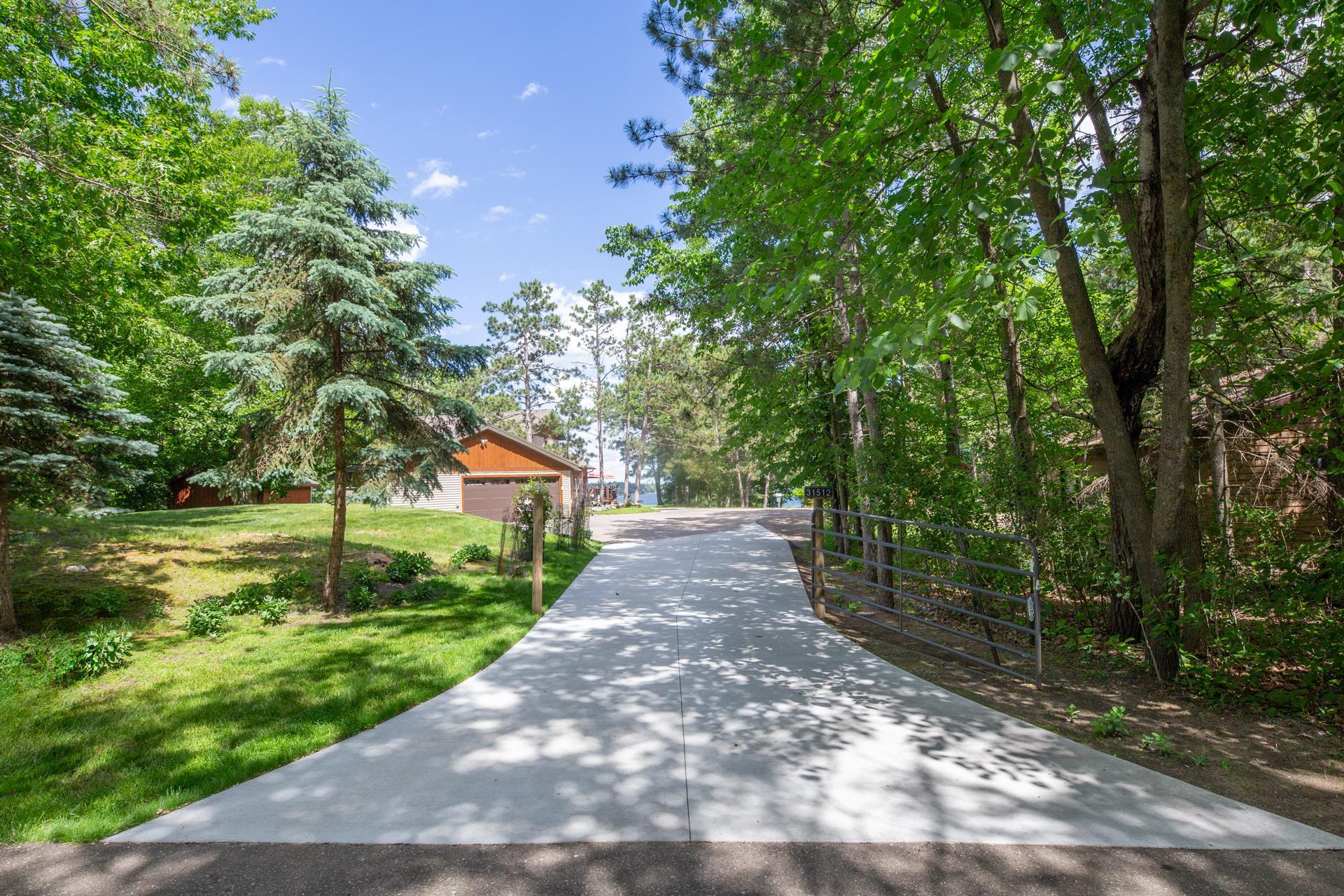 31512 Lowry Cir, Cushing, MN 56443