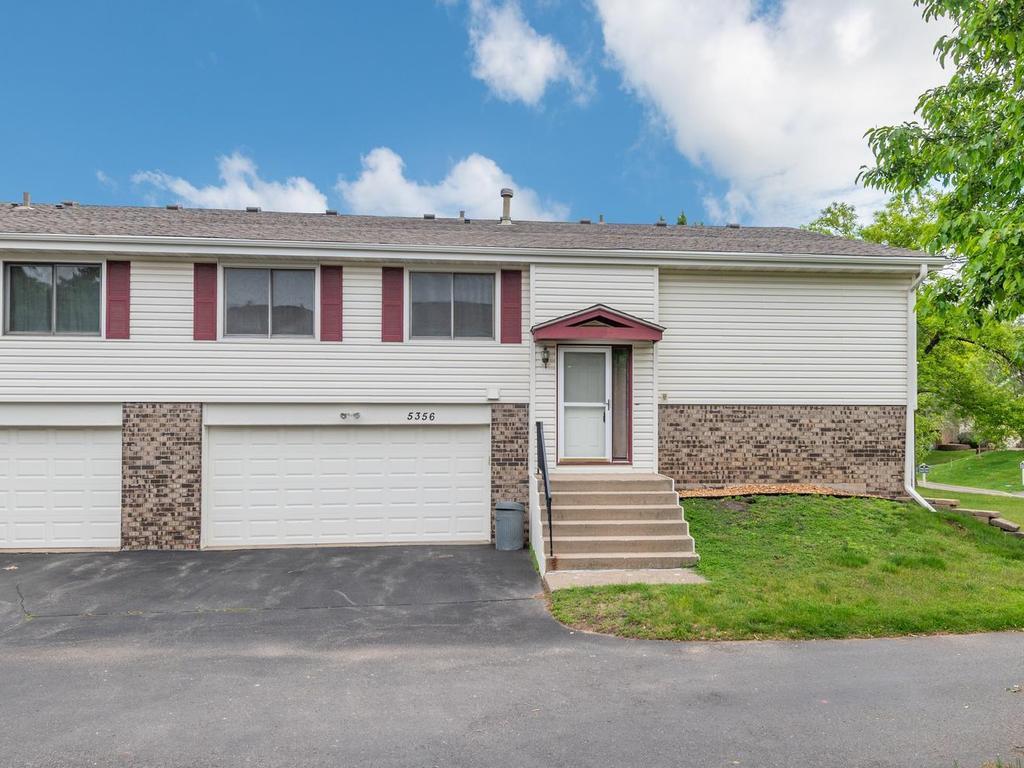 5356 Beachside Dr, Minnetonka, MN 55343