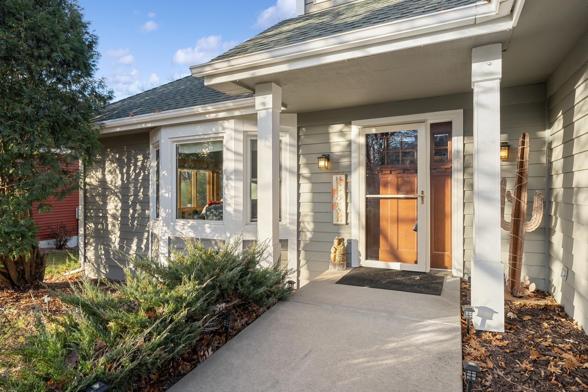 2319 Iverson Ct, Lino Lakes, MN 55038