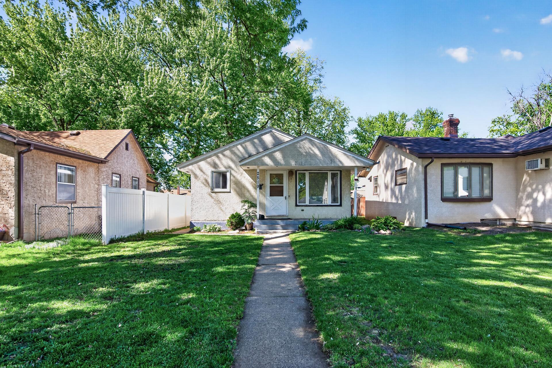 2519 3rd Ave E, North Saint Paul, MN 55109