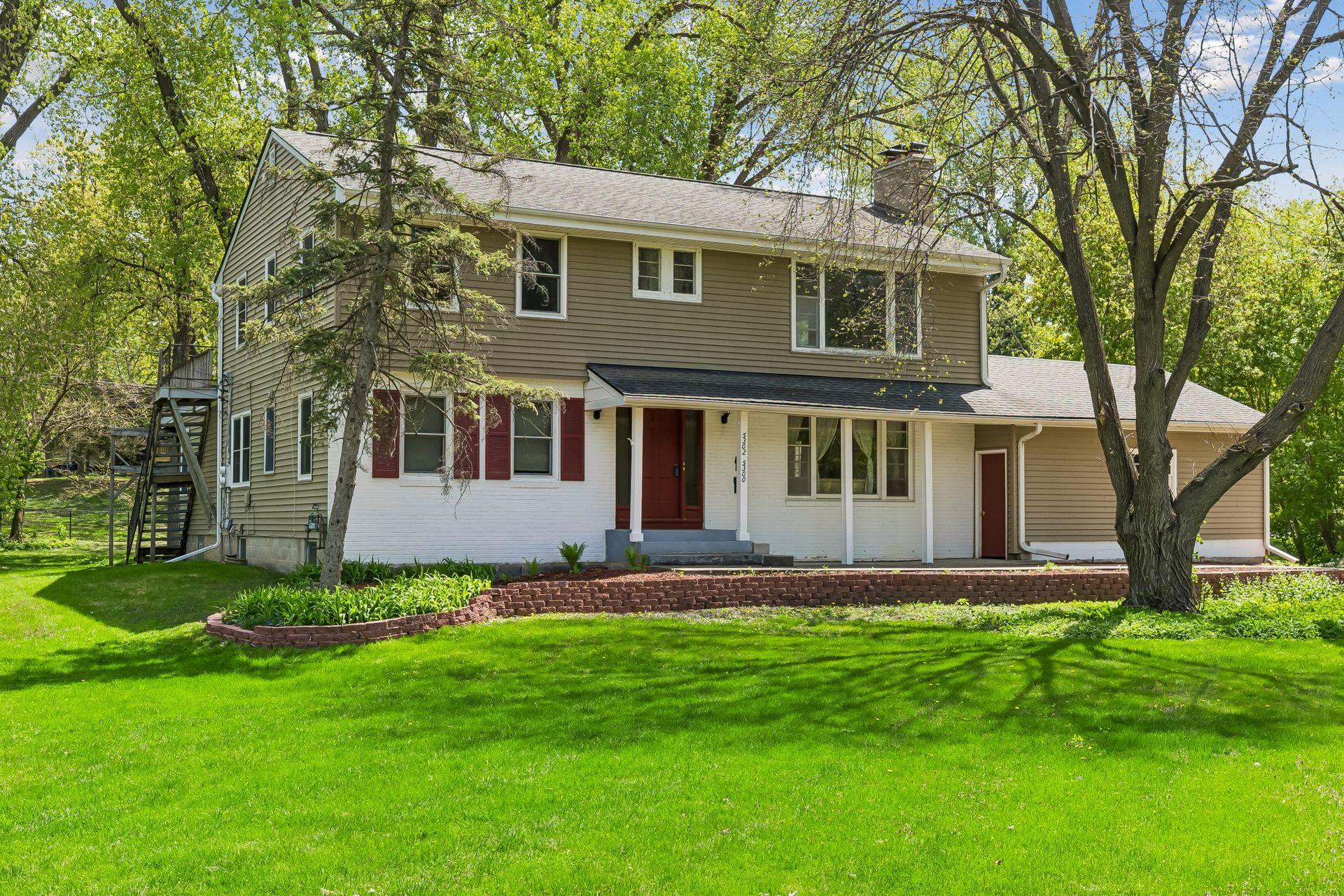 5300 33rd Ave N, Golden Valley, MN 55422