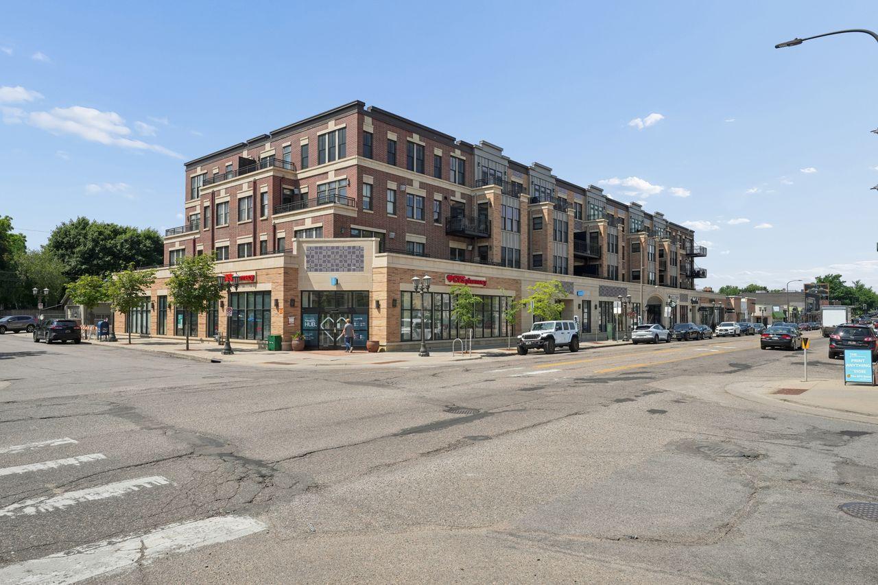1060 Grand Ave #210, Saint Paul, MN 55105