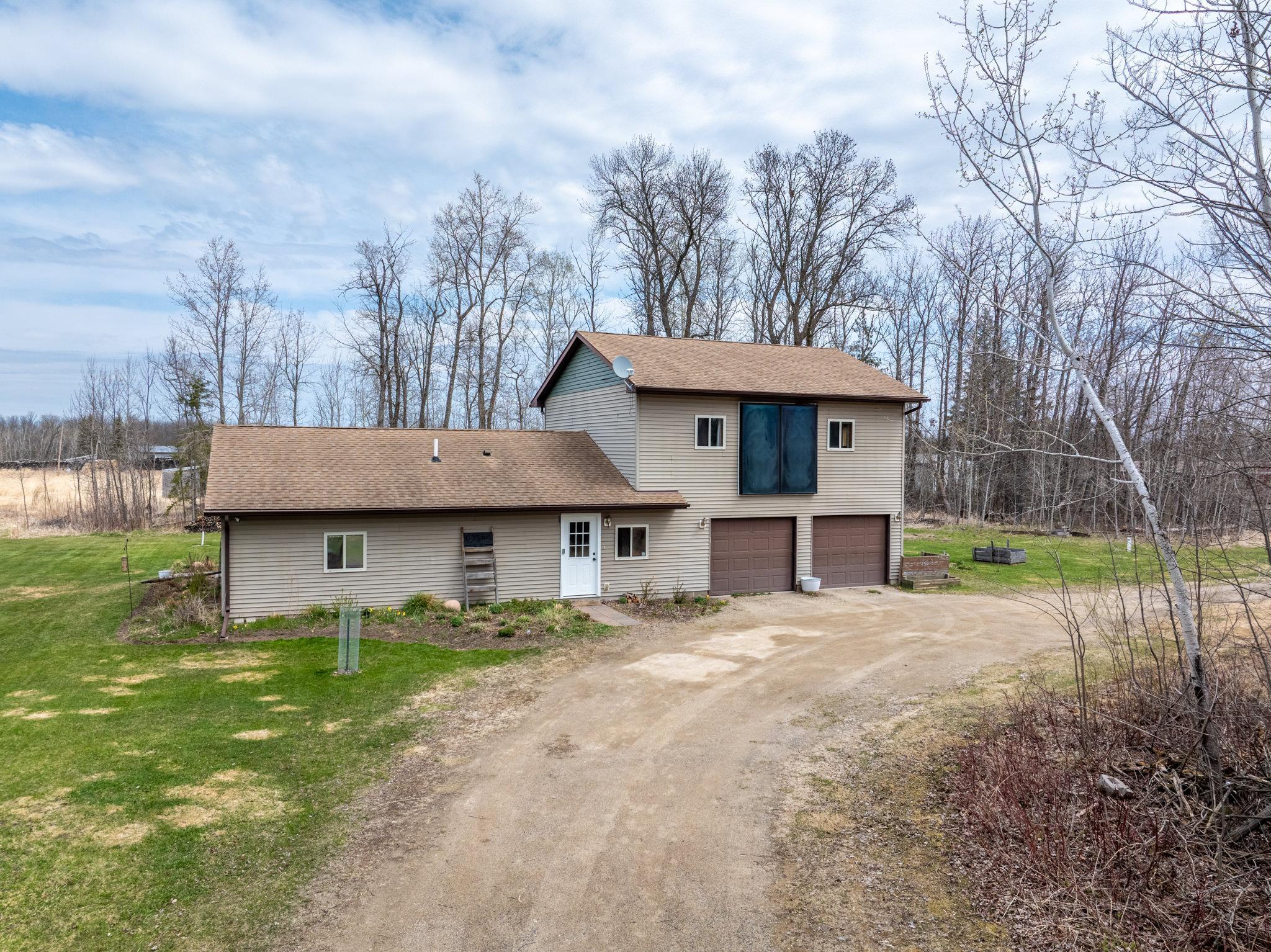 29287 Hoff Dr, Cohasset, MN 55721