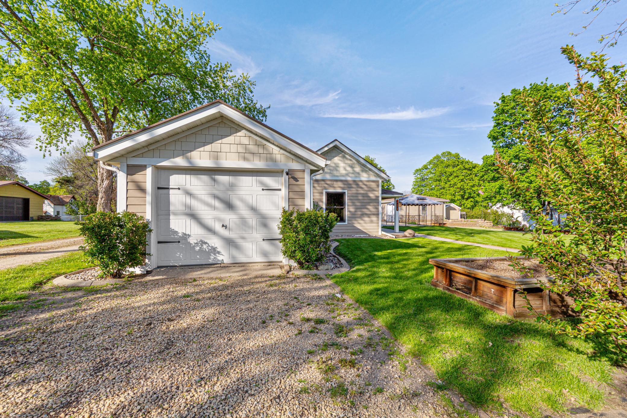 311 Wabasha St, Saint Peter, MN 56082