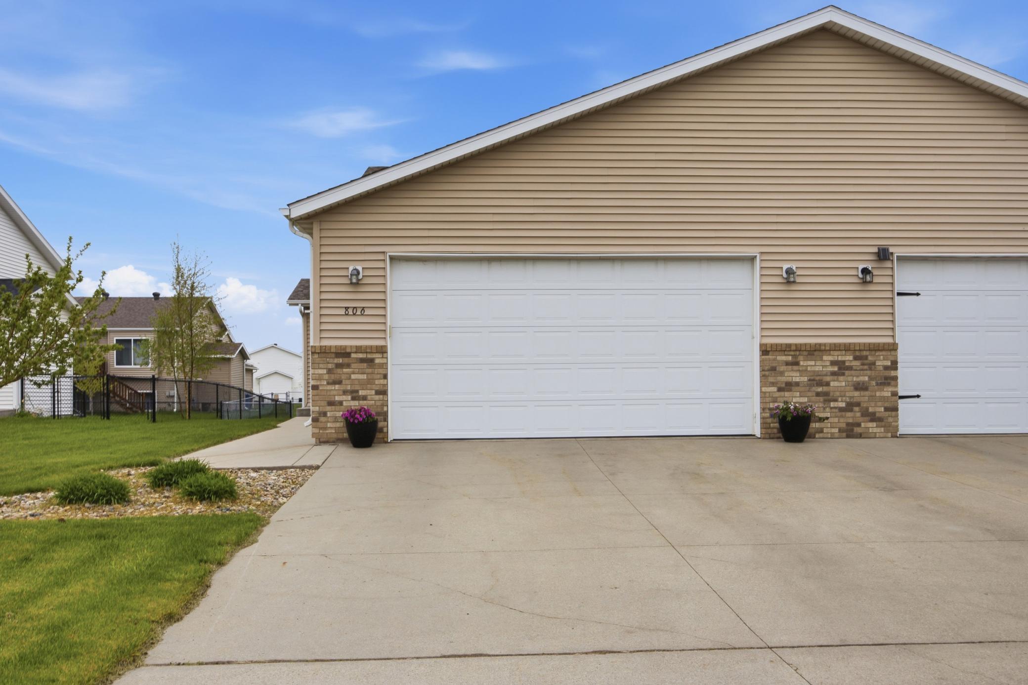 806 3rd Ave NE, Dilworth, MN 56529