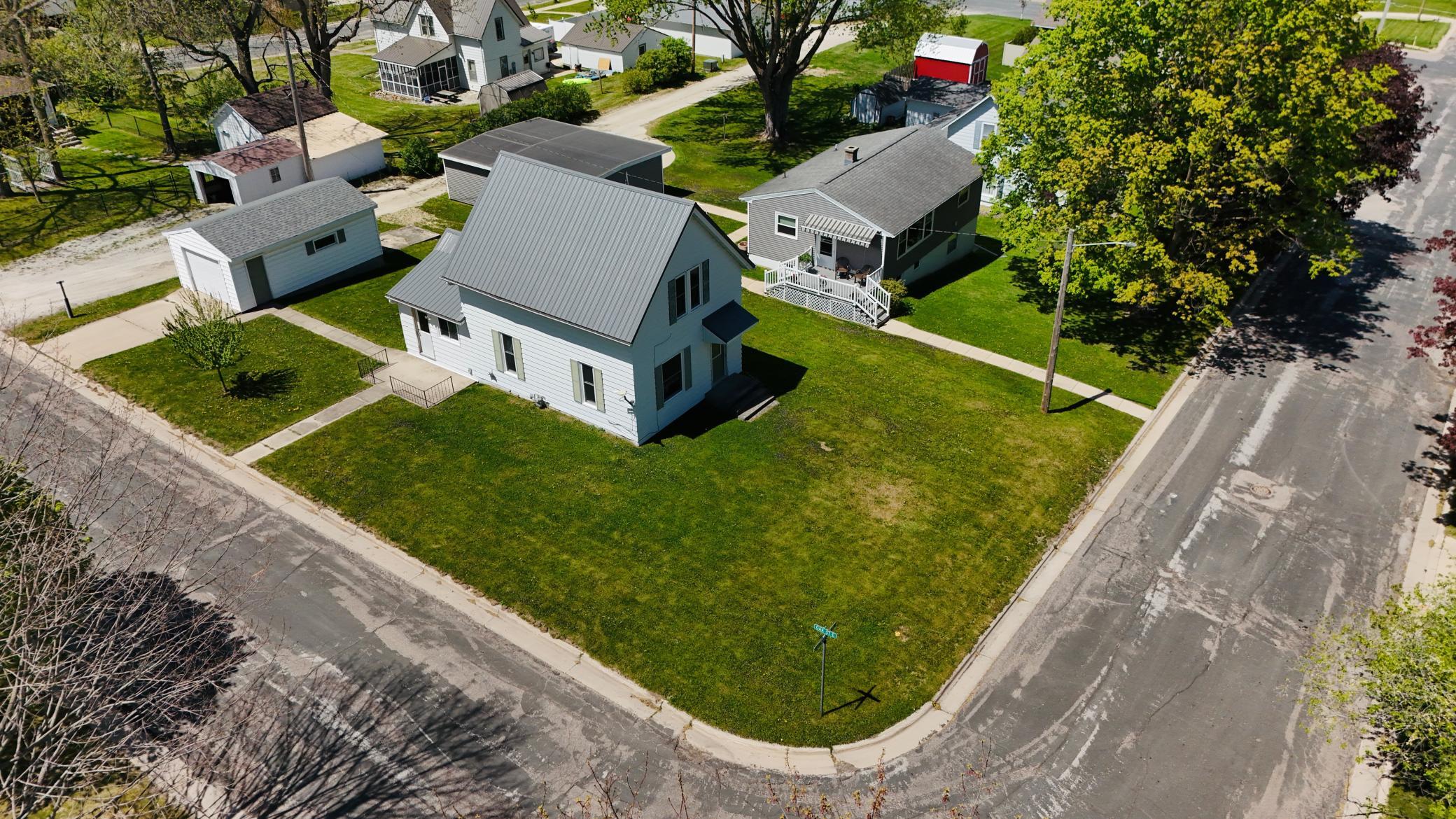 717 Elizabeth St SE, Preston, MN 55965