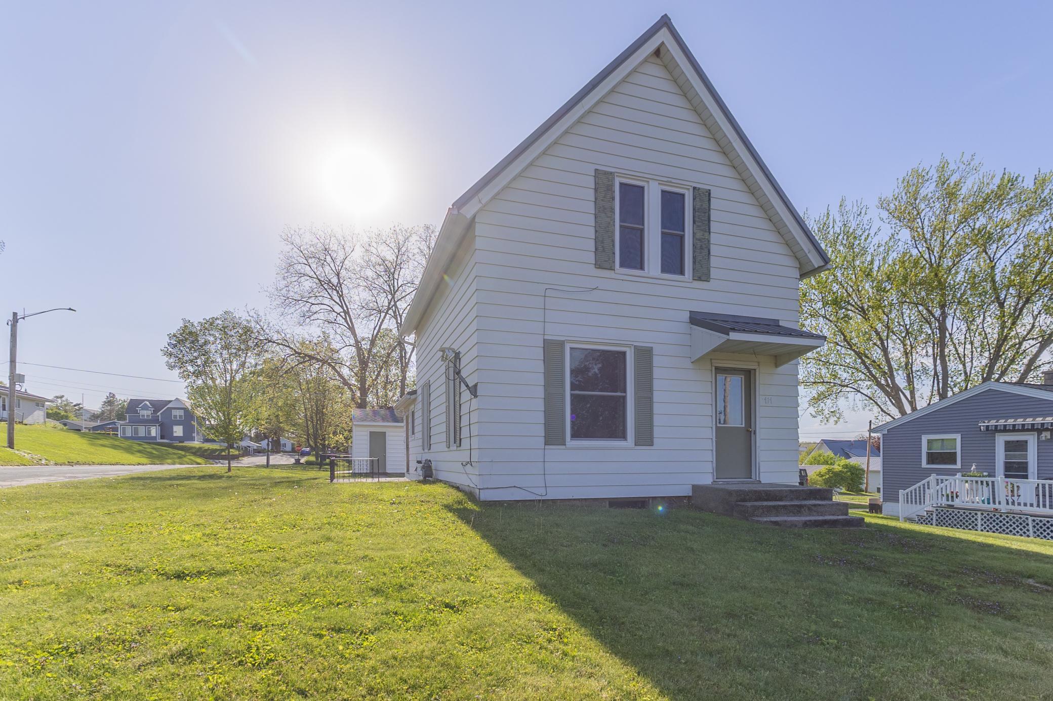 717 Elizabeth St SE, Preston, MN 55965