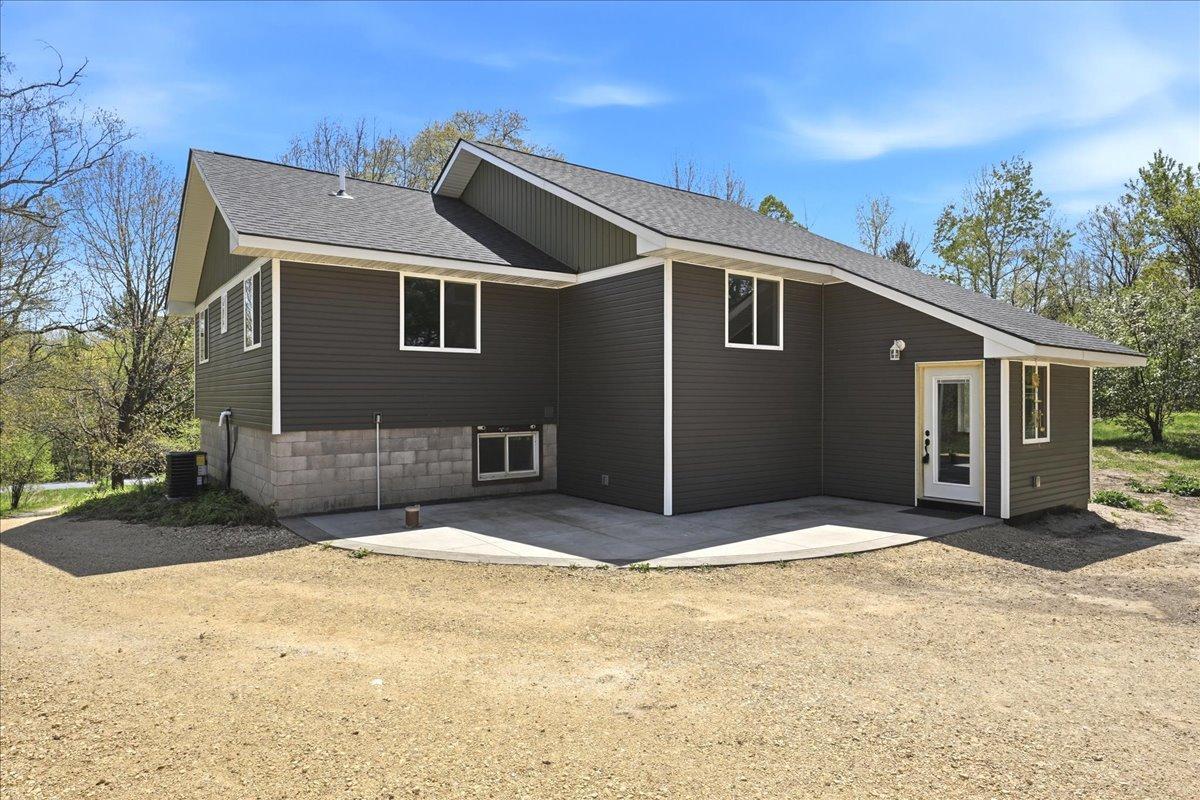 833 20th Ave, Clear Lake, WI 54005