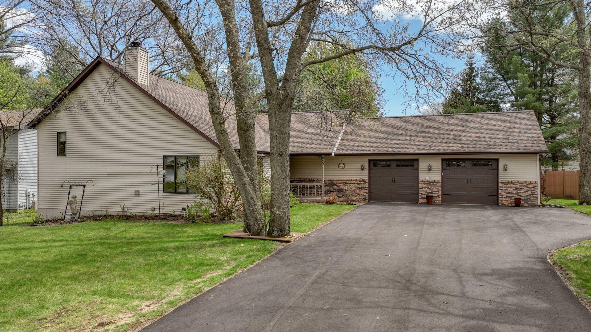 645 Farr Ct, Eau Claire, WI 54701