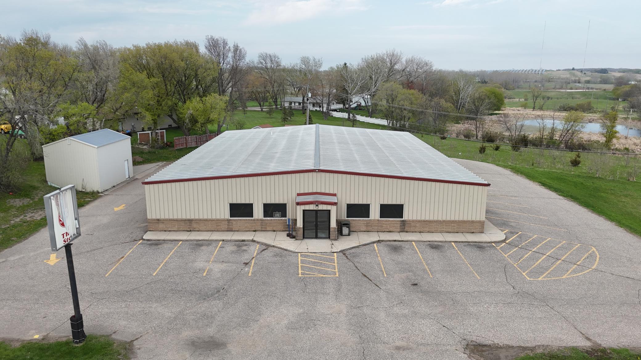 917 Pebble Lake Rd, Fergus Falls, MN 56537