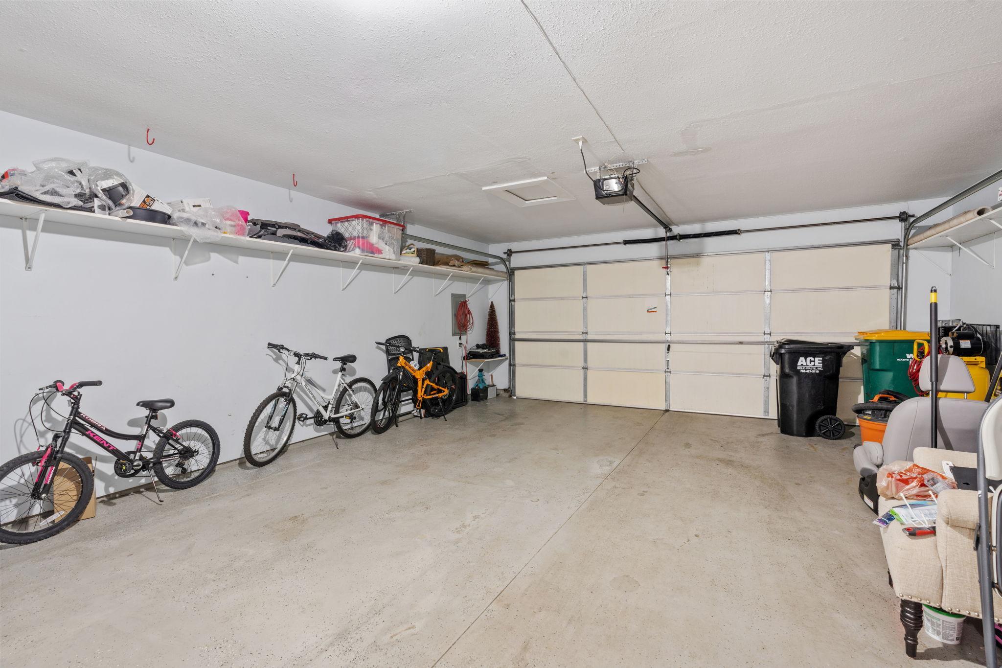 10795 Unity Ln N, Brooklyn Park, MN 55443