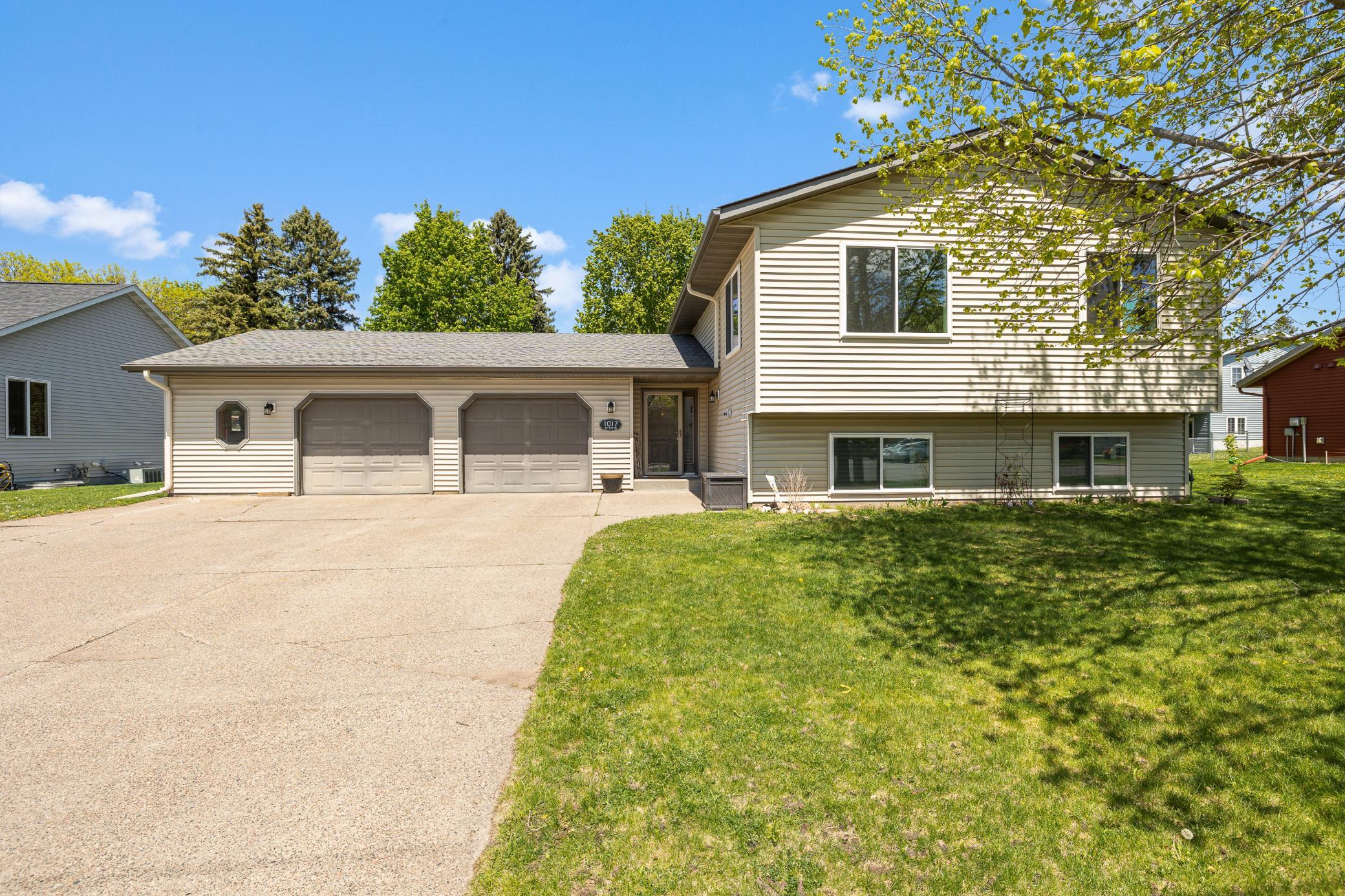 1017 4th Ave NE, Little Falls, MN 56345